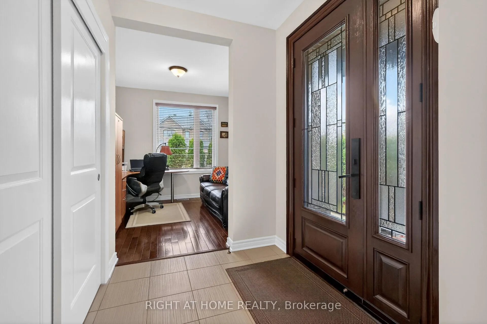Photo 6 of 44 Hawks Landing Crescent, Ottawa, Stittsville (North) — HOMEH