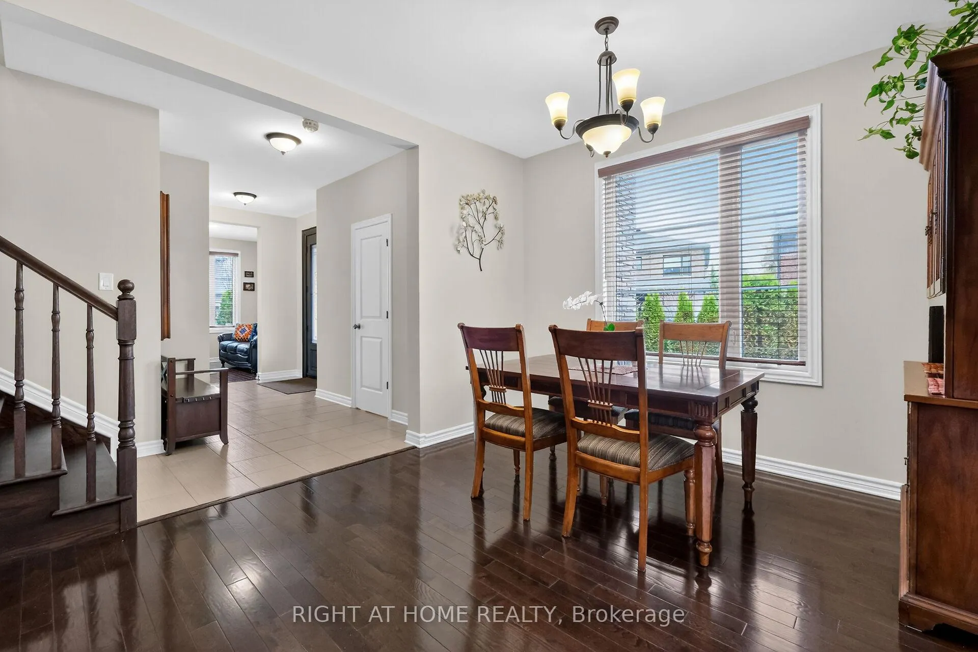 Photo 7 of 44 Hawks Landing Crescent, Ottawa, Stittsville (North) — HOMEH