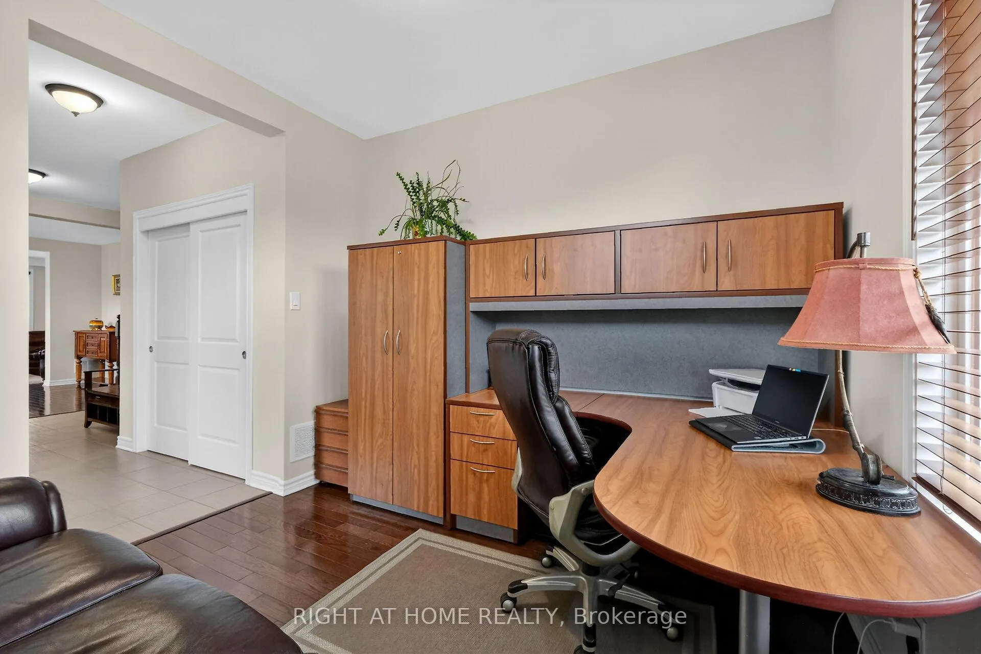 Photo 8 of 44 Hawks Landing Crescent, Ottawa, Stittsville (North) — HOMEH