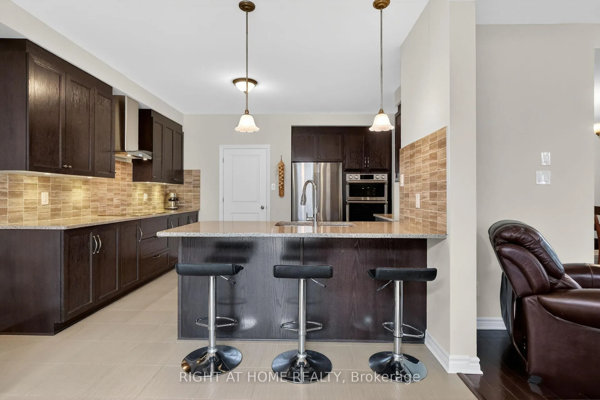 Photo 15 of 44 Hawks Landing Crescent, Ottawa, Stittsville (North) — HOMEH