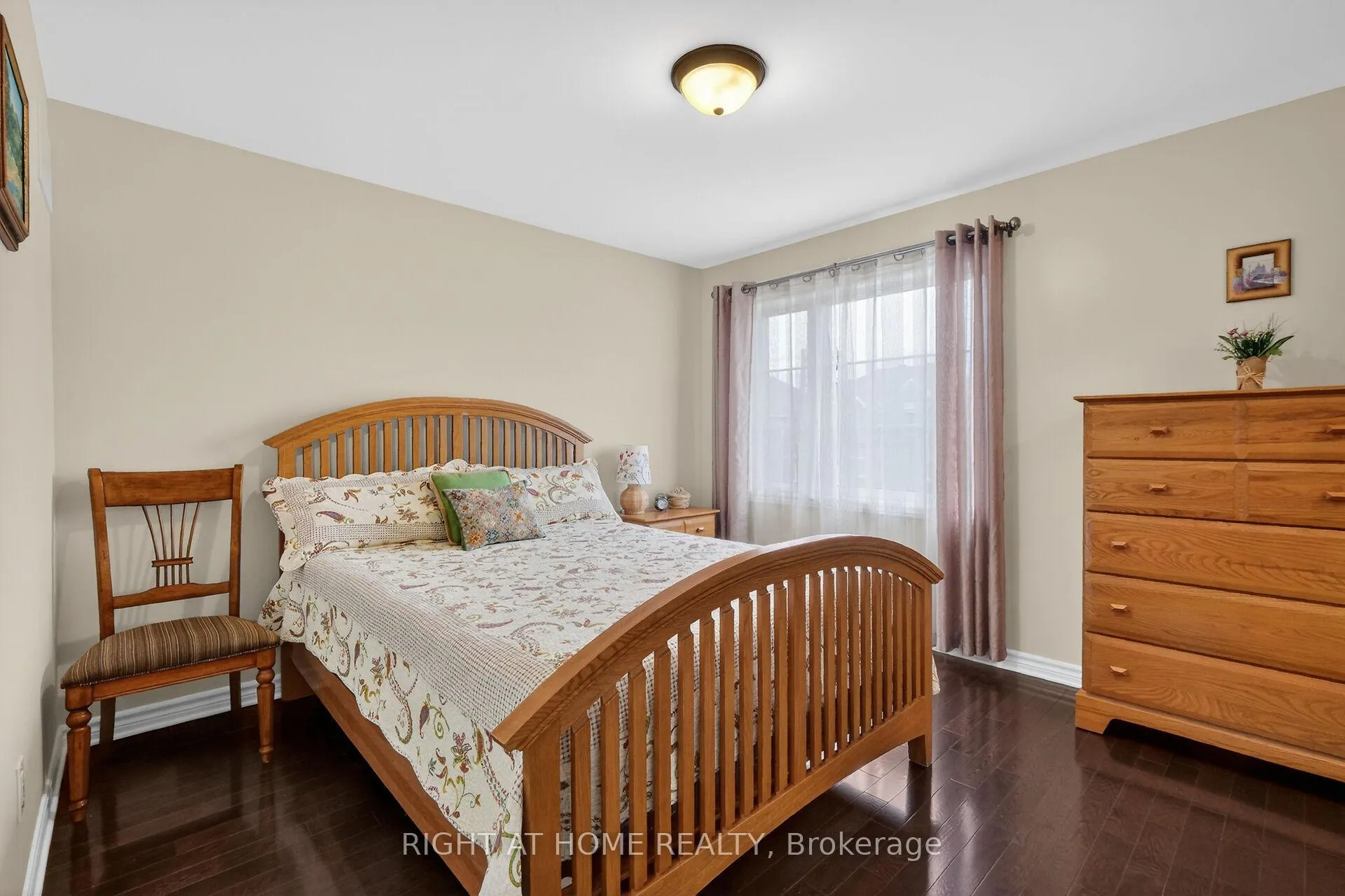 Photo 25 of 44 Hawks Landing Crescent, Ottawa, Stittsville (North) — HOMEH