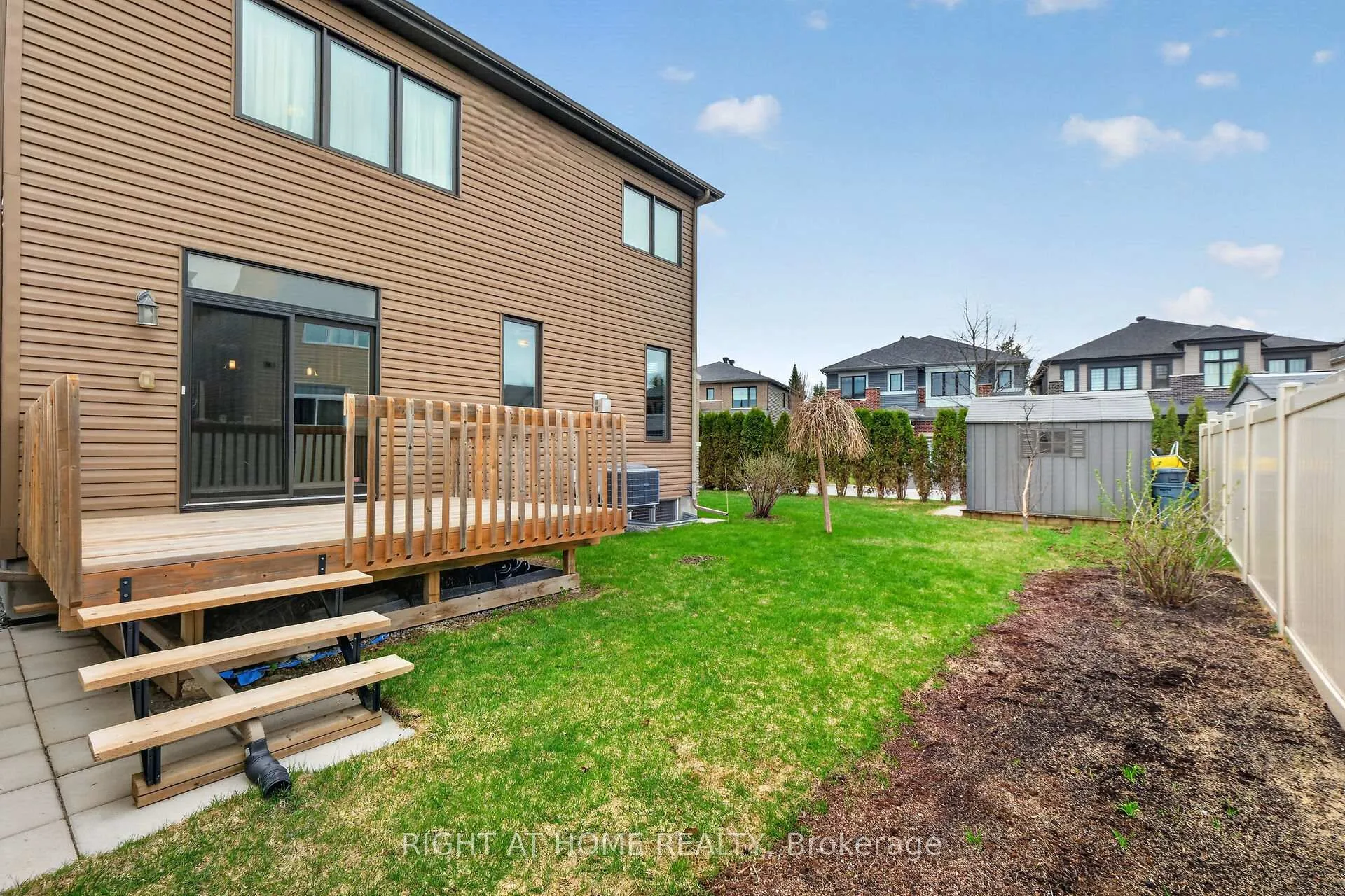 Photo 45 of 44 Hawks Landing Crescent, Ottawa, Stittsville (North) — HOMEH