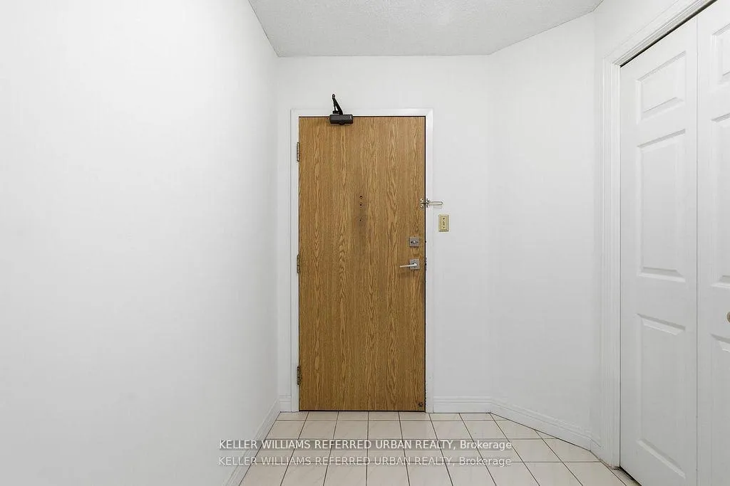 Photo 5 of Unit 208, 8 Village Green Boulevard, Hamilton, Stoney Creek — HOMEH