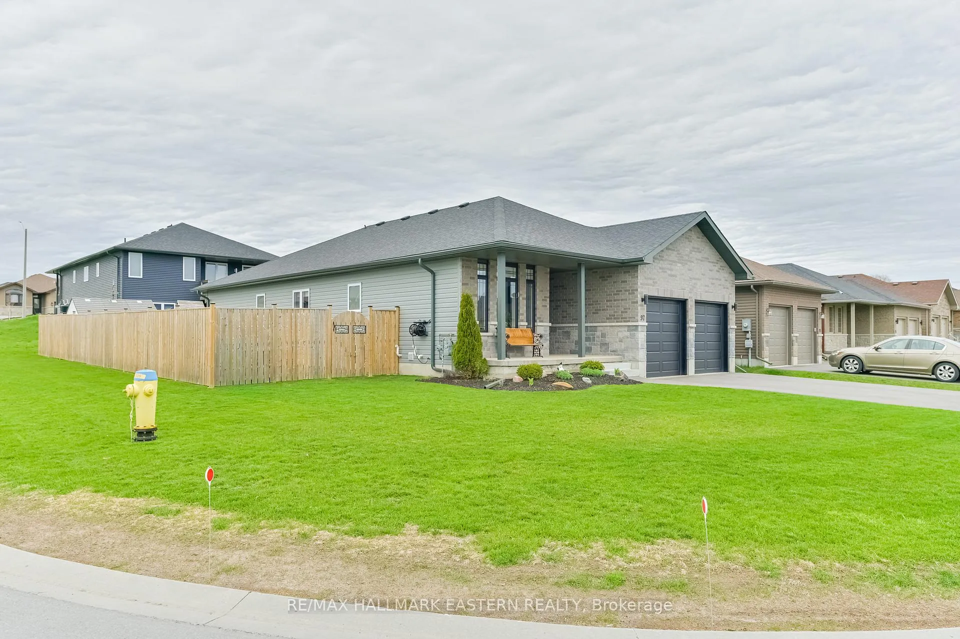 Photo 4 of 97 Northumberland Boulevard, Quinte West, Murray Ward — HOMEH