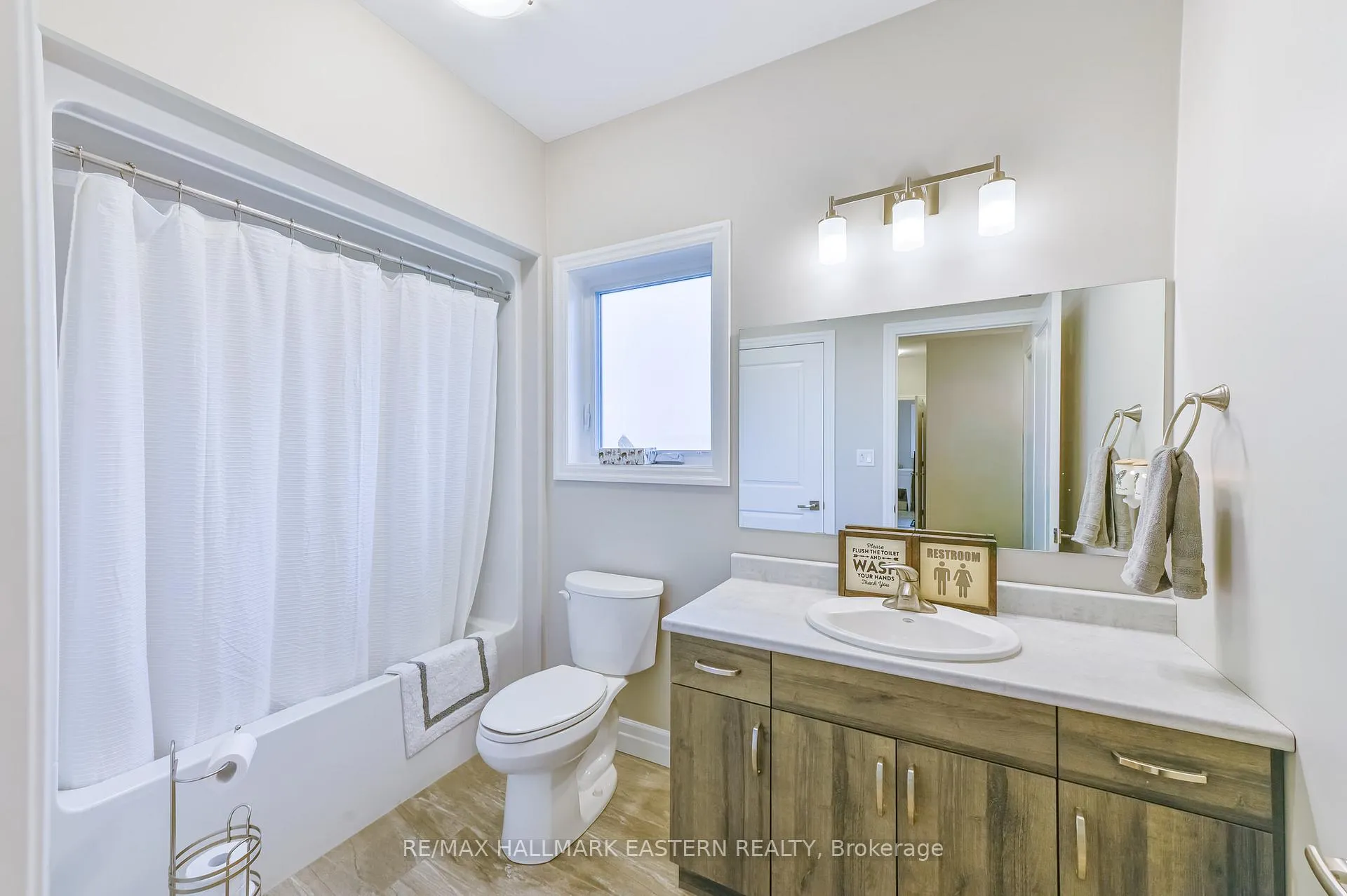 Photo 14 of 97 Northumberland Boulevard, Quinte West, Murray Ward — HOMEH