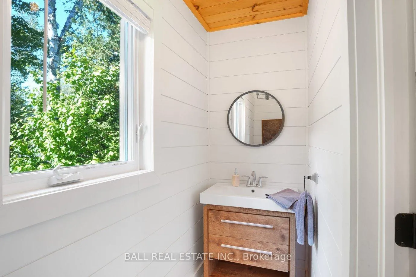 Photo 19 of 45 Hemlock Point Road, North Kawartha — HOMEH