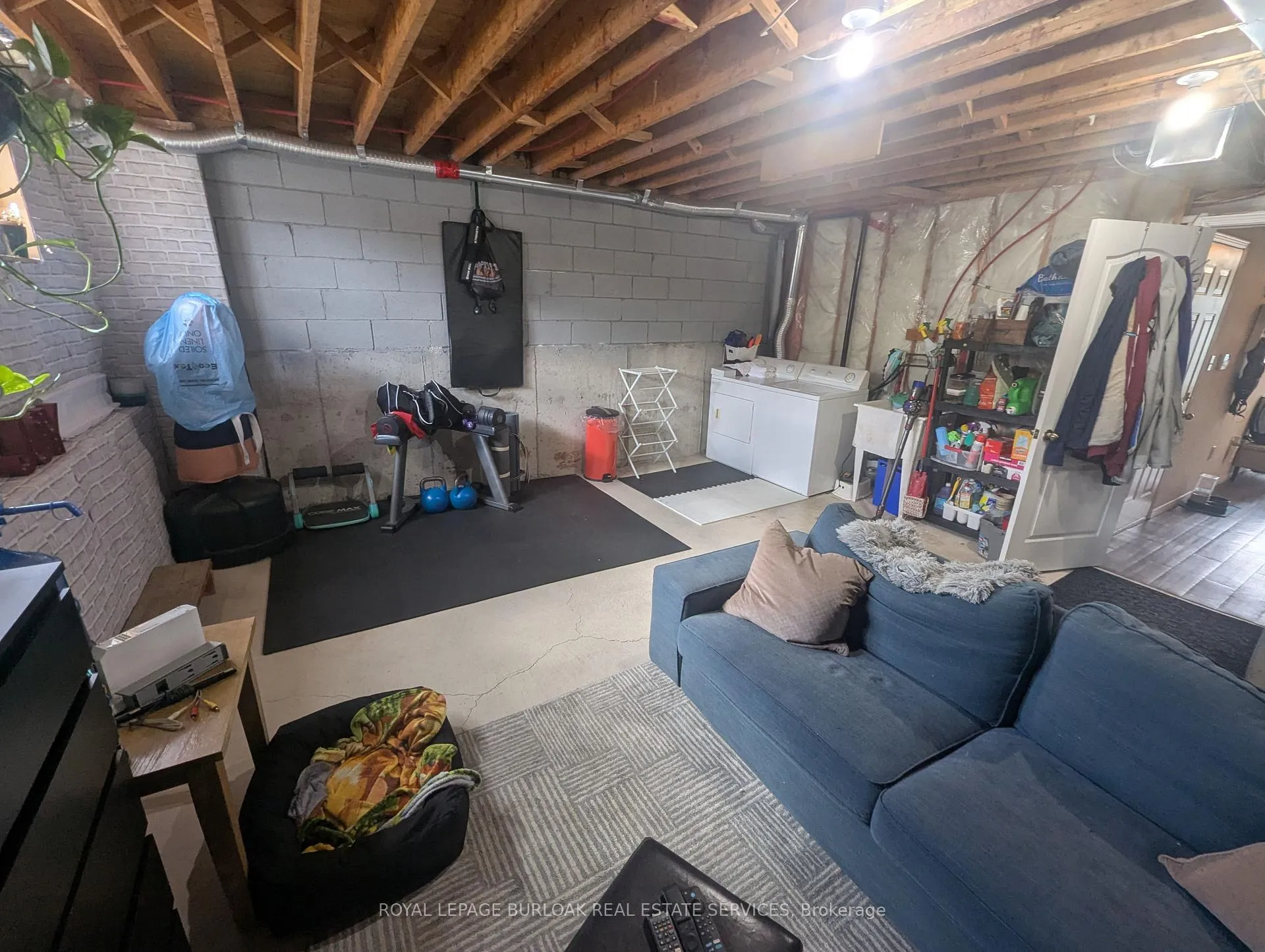 Photo 19 of 2307 Sutton Drive, Burlington, Orchard — HOMEH
