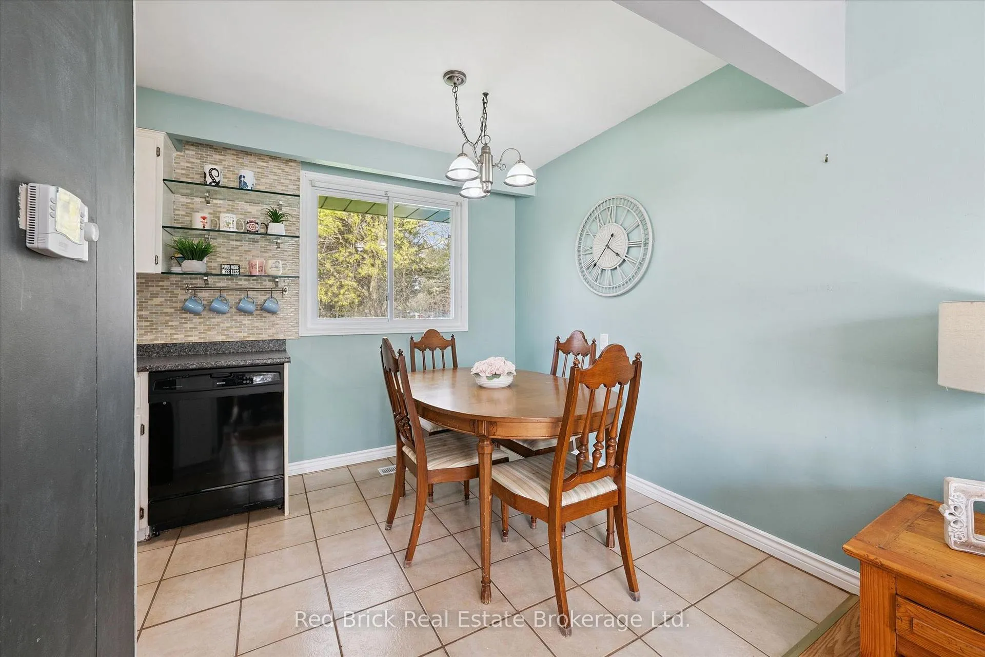 Photo 10 of 25 Hastings Boulevard, Guelph, Grange Road — HOMEH