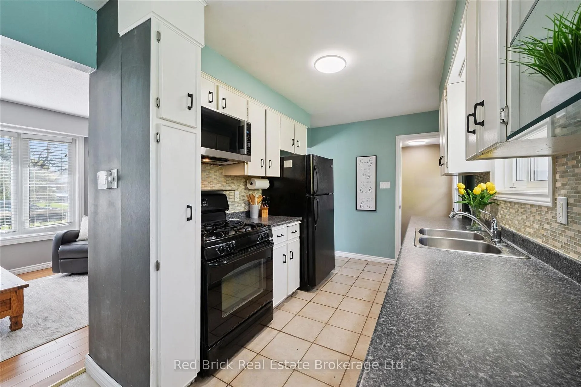 Photo 14 of 25 Hastings Boulevard, Guelph, Grange Road — HOMEH