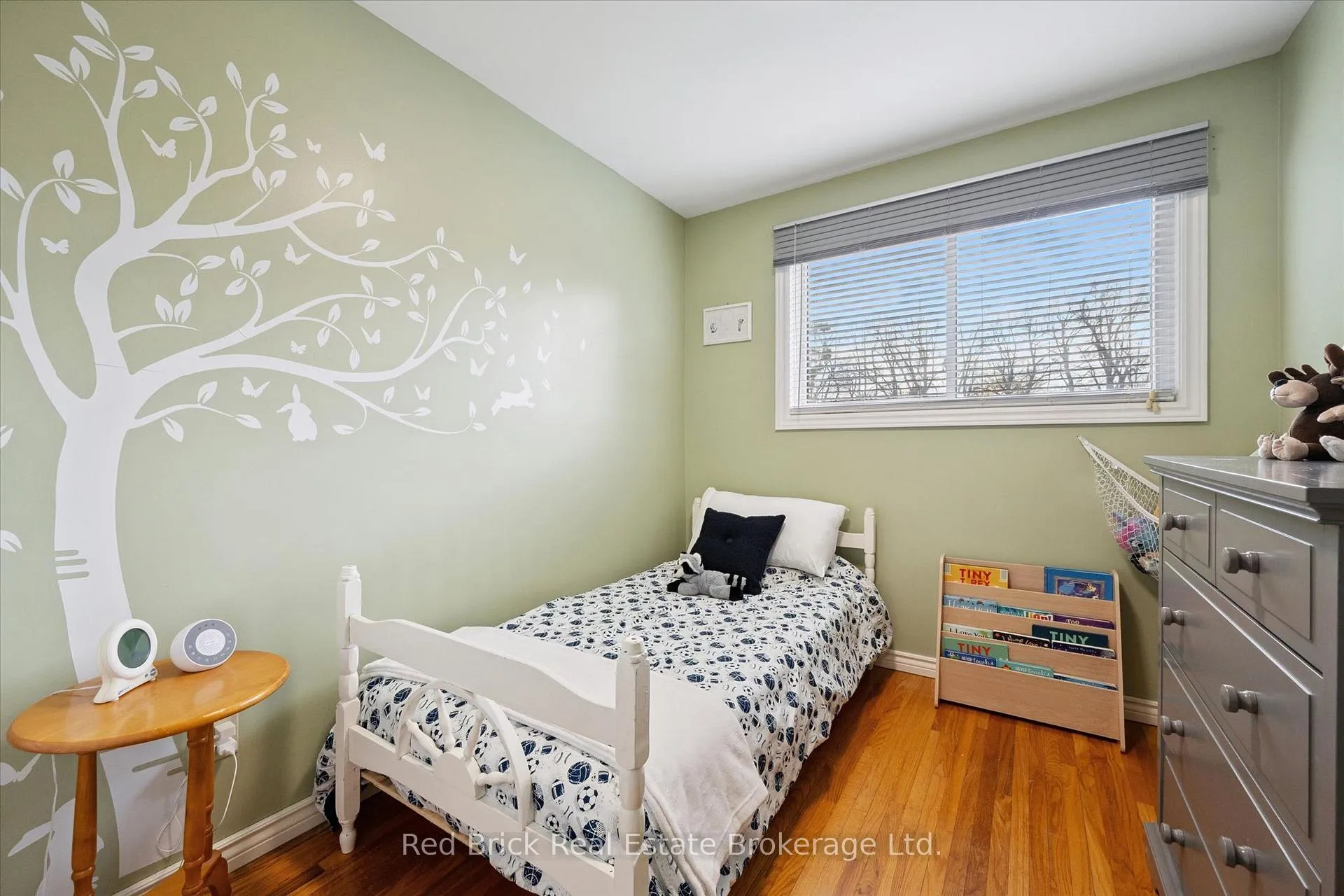 Photo 19 of 25 Hastings Boulevard, Guelph, Grange Road — HOMEH