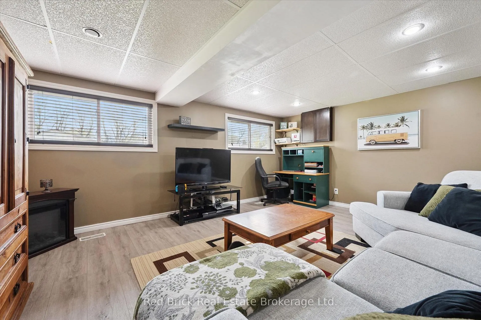 Photo 23 of 25 Hastings Boulevard, Guelph, Grange Road — HOMEH
