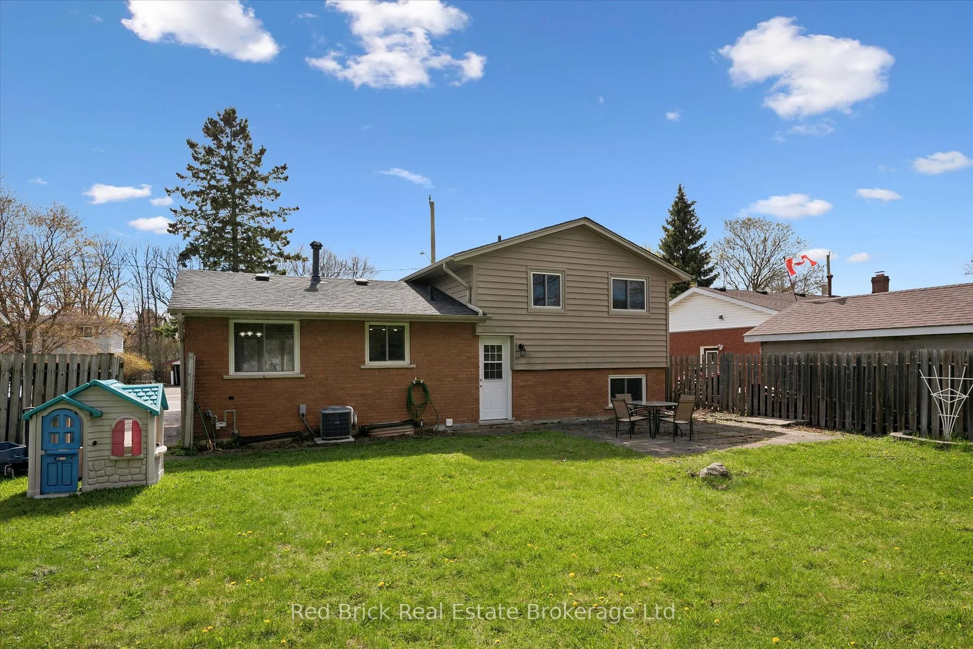 Photo 27 of 25 Hastings Boulevard, Guelph, Grange Road — HOMEH