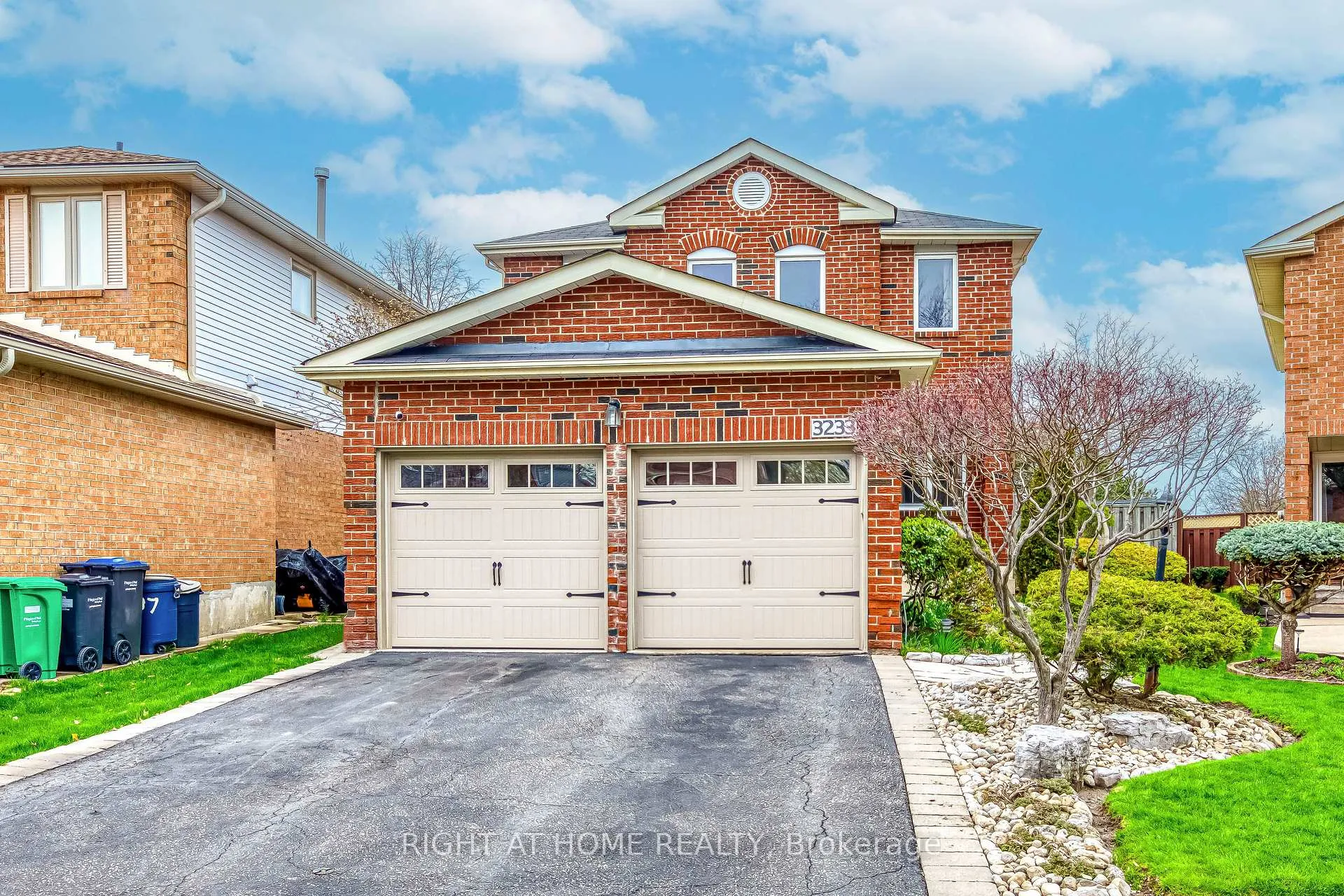 Photo 1 of 3233 Wilmar Crescent, Mississauga, Erin Mills — HOMEH