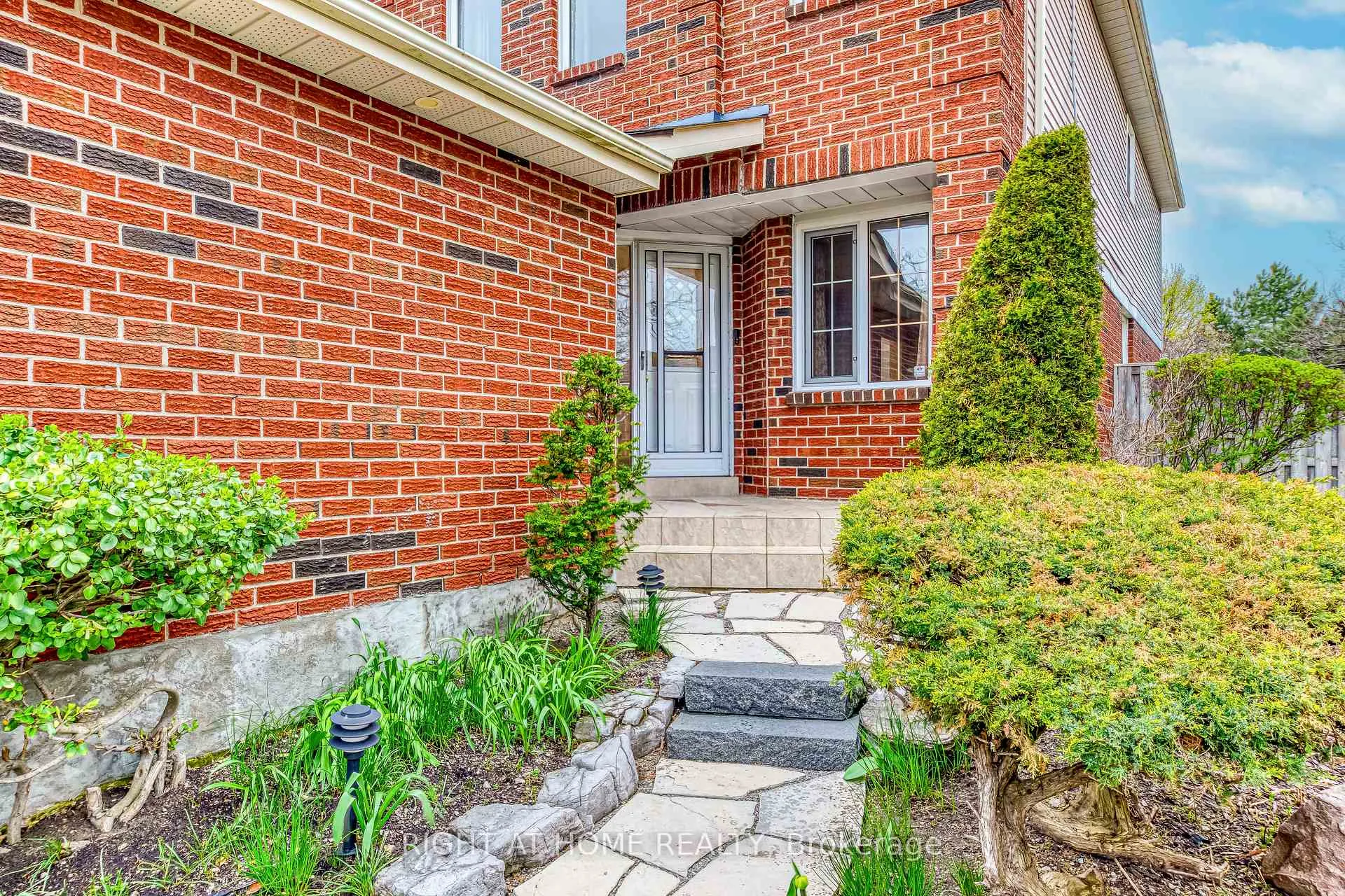 Photo 3 of 3233 Wilmar Crescent, Mississauga, Erin Mills — HOMEH
