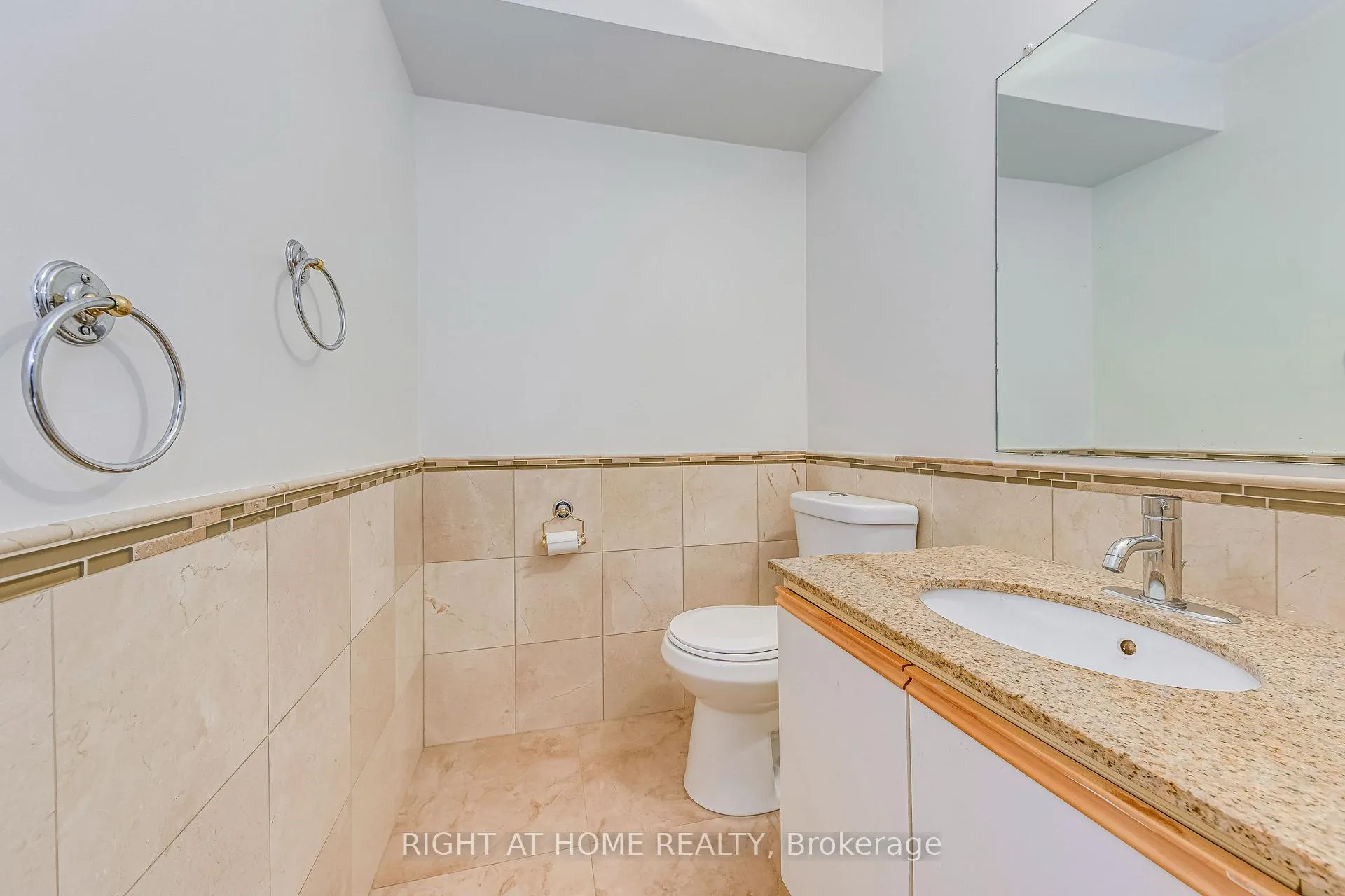 Photo 16 of 3233 Wilmar Crescent, Mississauga, Erin Mills — HOMEH