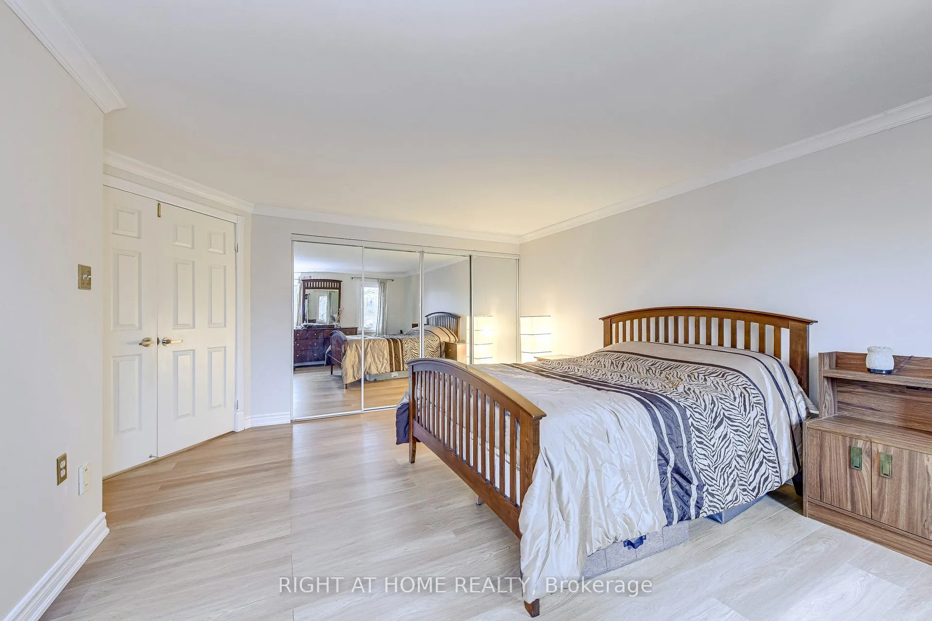 Photo 22 of 3233 Wilmar Crescent, Mississauga, Erin Mills — HOMEH