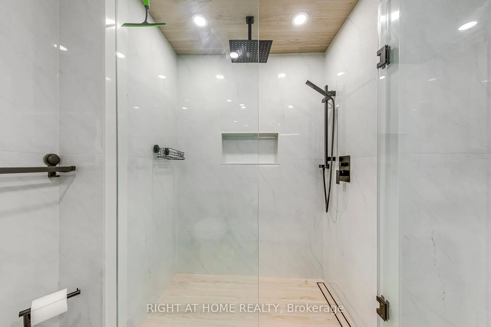 Photo 33 of 3233 Wilmar Crescent, Mississauga, Erin Mills — HOMEH