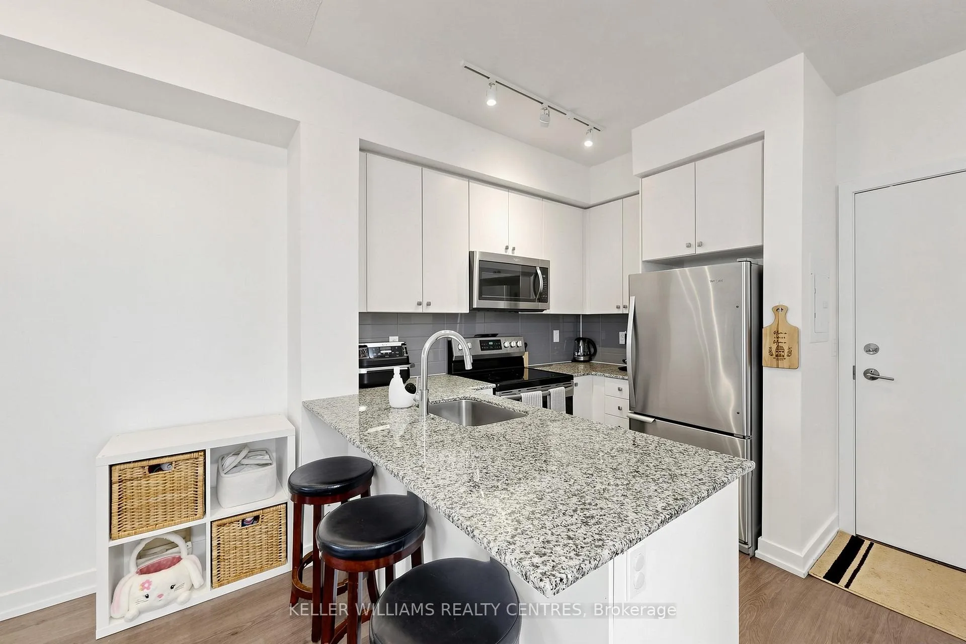 Photo 17 of Unit 101, 555 William Graham Drive, Aurora, Rural Aurora — HOMEH