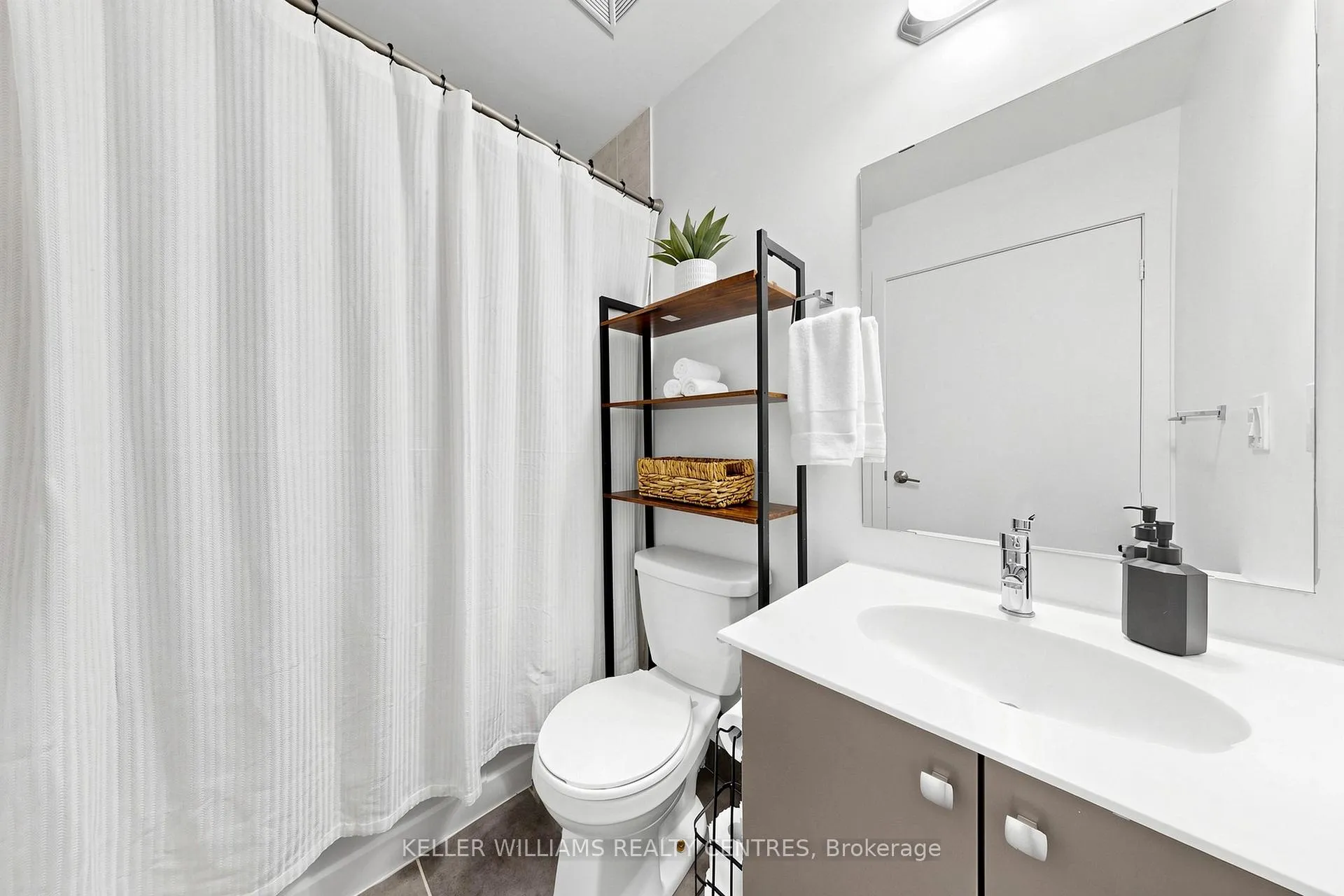 Photo 23 of Unit 101, 555 William Graham Drive, Aurora, Rural Aurora — HOMEH