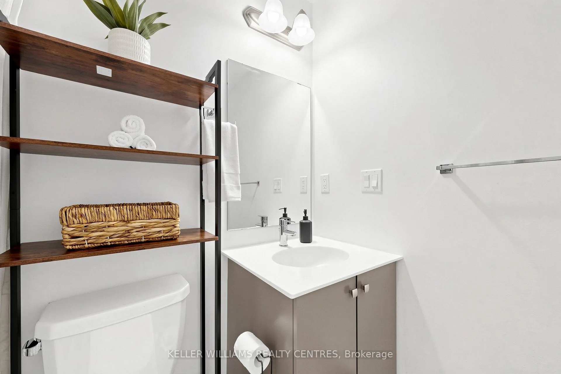 Photo 24 of Unit 101, 555 William Graham Drive, Aurora, Rural Aurora — HOMEH