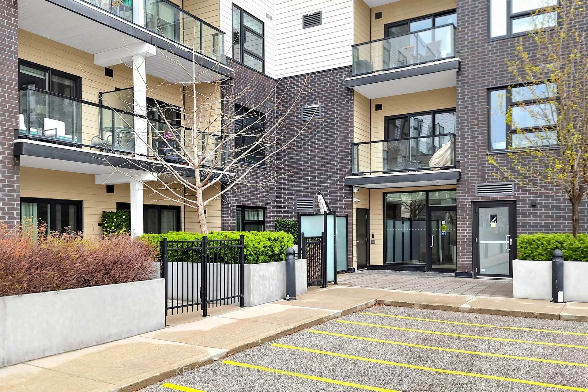 Photo 39 of Unit 101, 555 William Graham Drive, Aurora, Rural Aurora — HOMEH