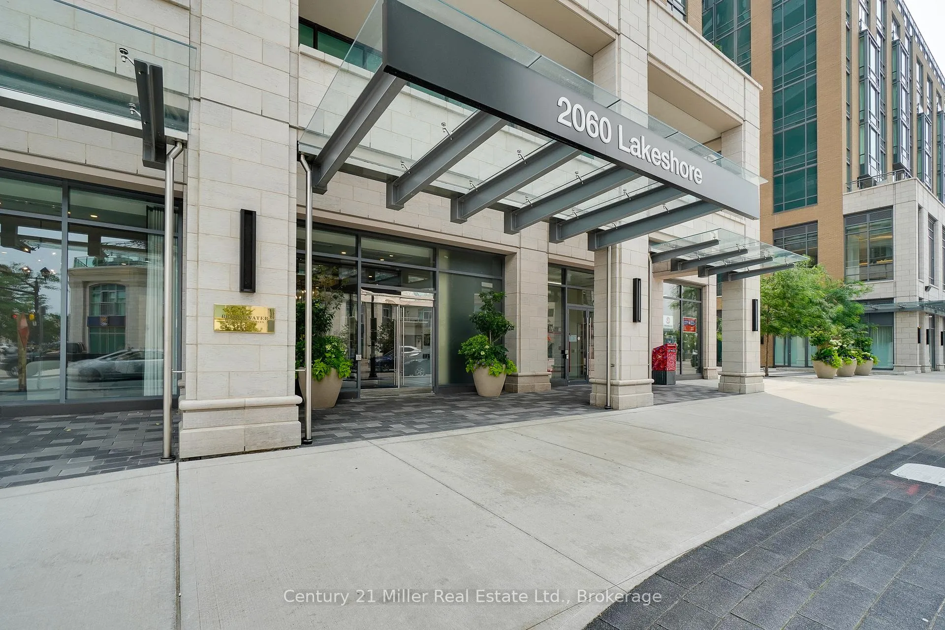 Photo 1 of Unit 802, 2060 Lakeshore Road, Burlington, Brant — HOMEH