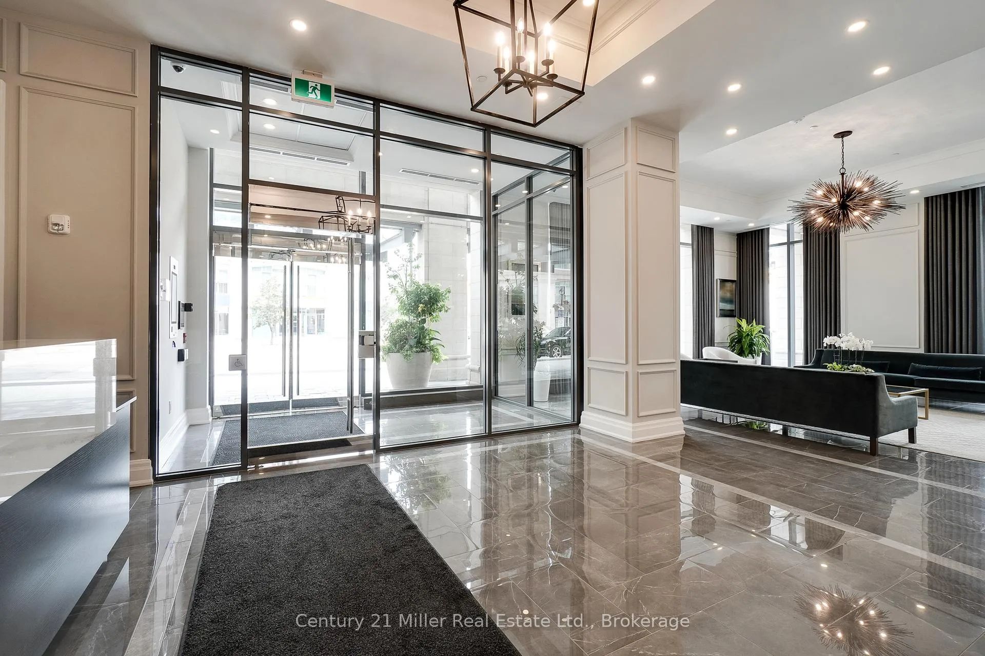 Photo 4 of Unit 802, 2060 Lakeshore Road, Burlington, Brant — HOMEH