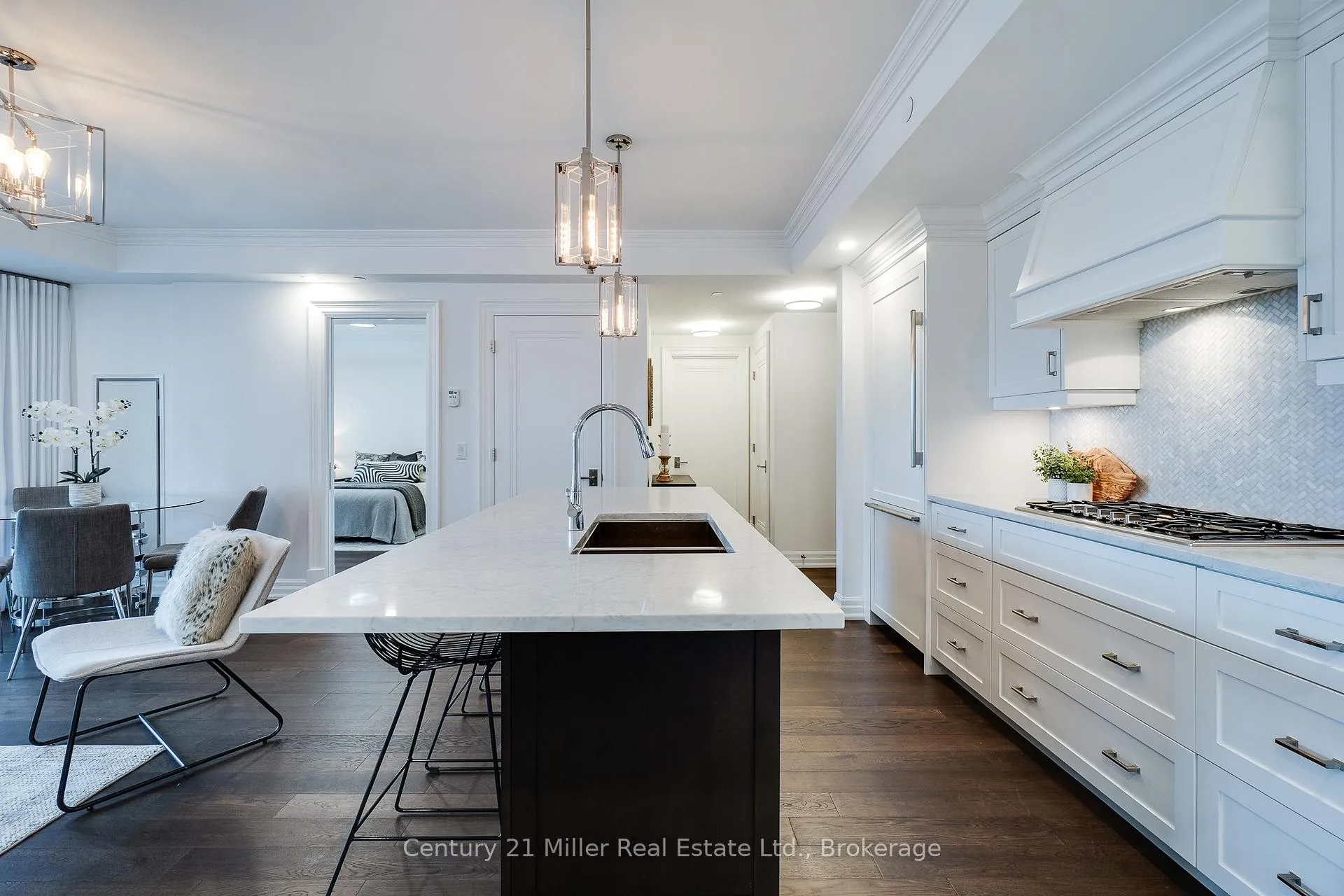 Photo 7 of Unit 802, 2060 Lakeshore Road, Burlington, Brant — HOMEH