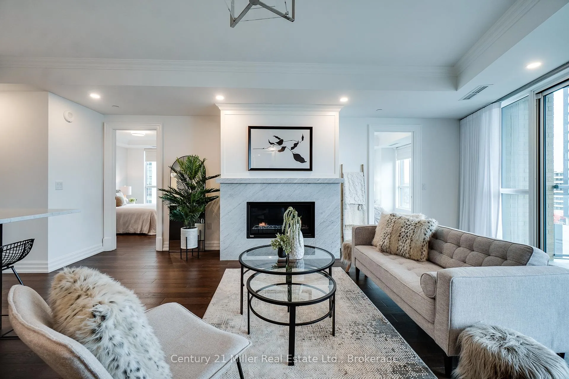Photo 12 of Unit 802, 2060 Lakeshore Road, Burlington, Brant — HOMEH