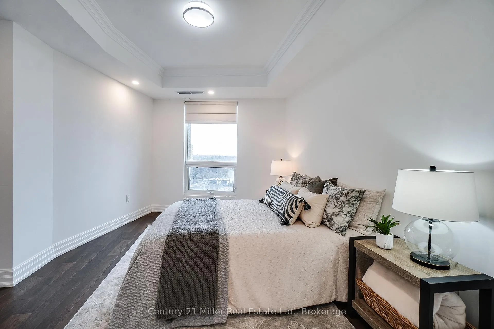 Photo 17 of Unit 802, 2060 Lakeshore Road, Burlington, Brant — HOMEH