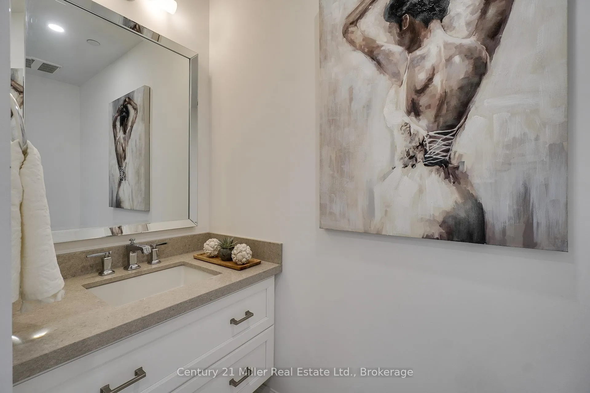 Photo 23 of Unit 802, 2060 Lakeshore Road, Burlington, Brant — HOMEH