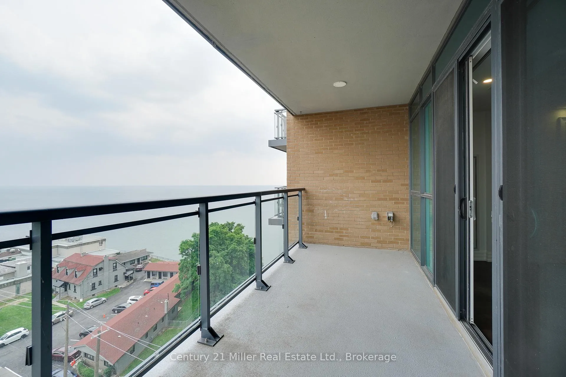 Photo 26 of Unit 802, 2060 Lakeshore Road, Burlington, Brant — HOMEH