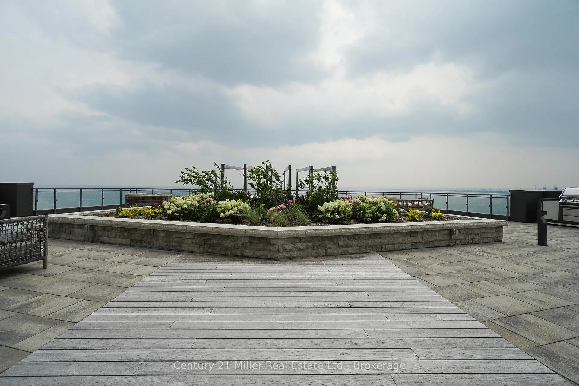 Photo 28 of Unit 802, 2060 Lakeshore Road, Burlington, Brant — HOMEH