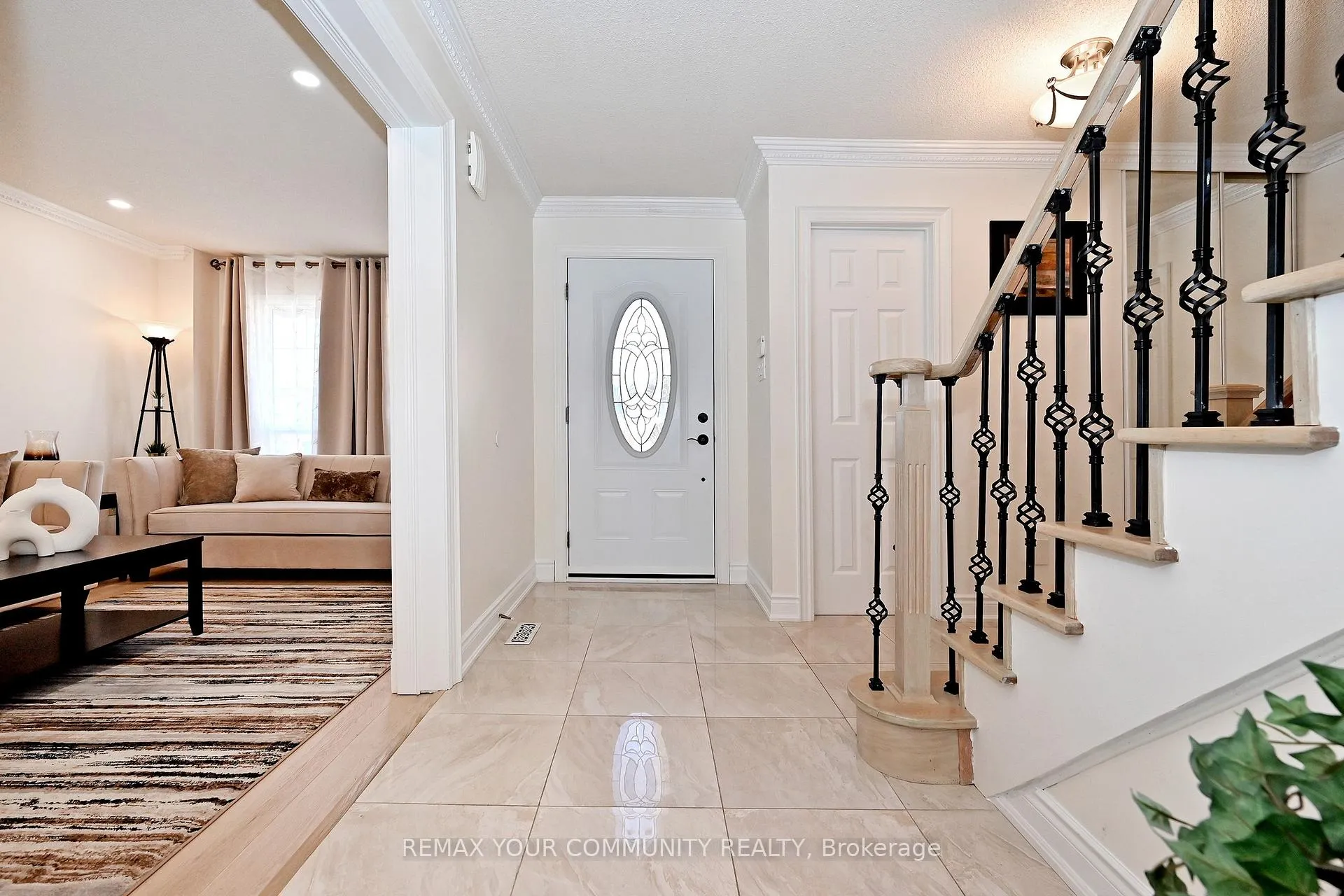 Photo 7 of 47 Reed Drive, Ajax, Central — HOMEH