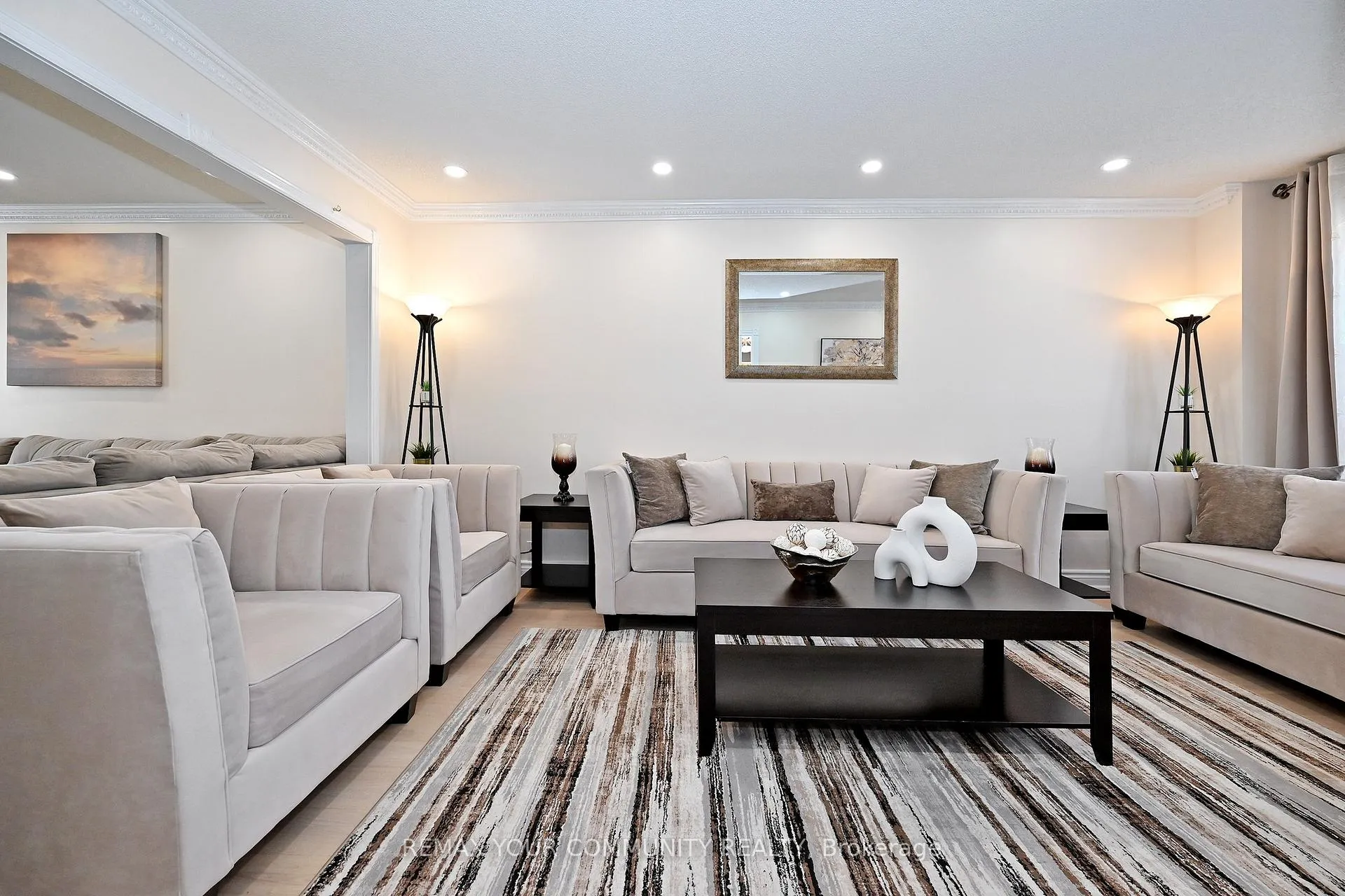 Photo 9 of 47 Reed Drive, Ajax, Central — HOMEH