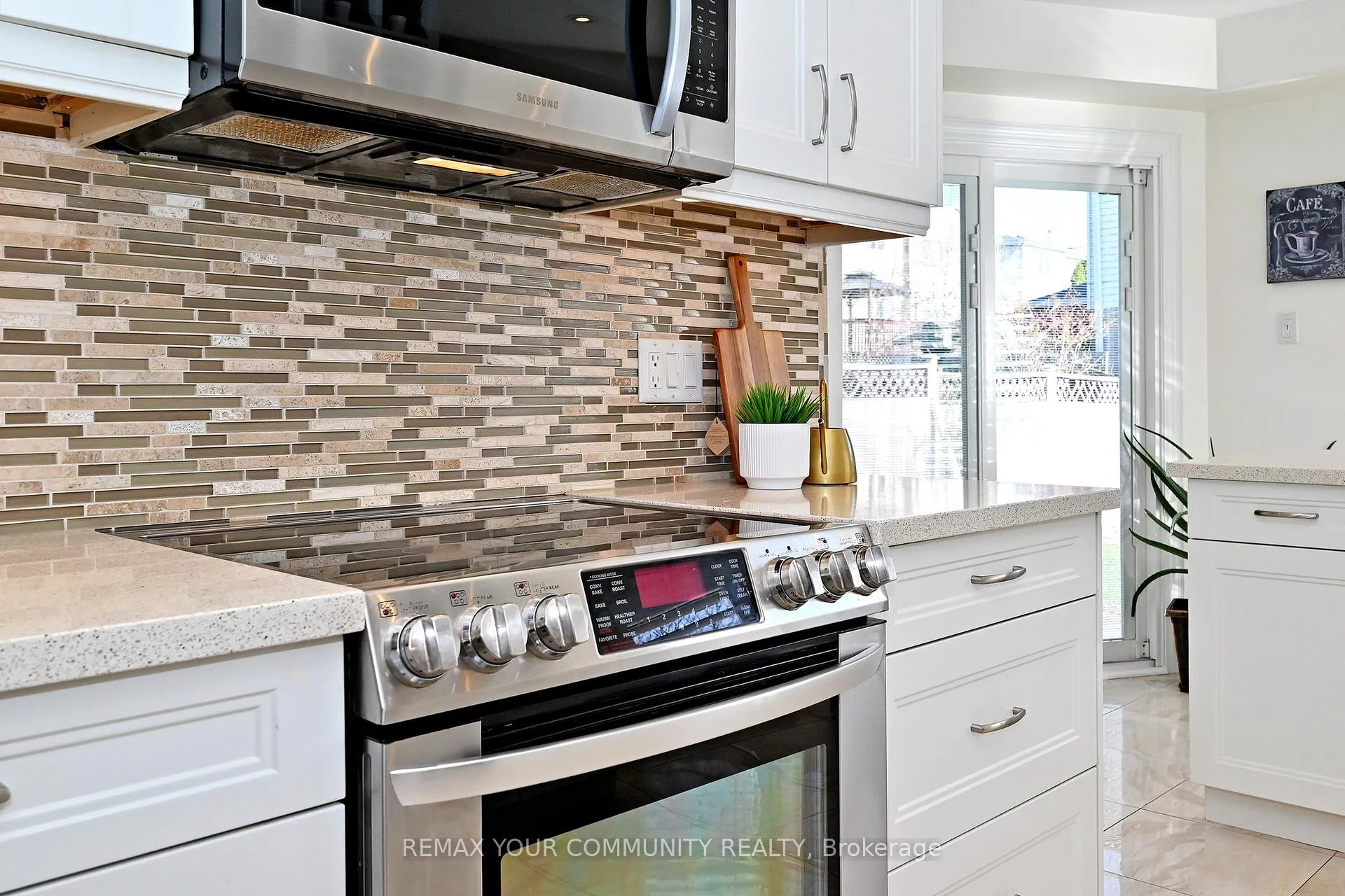 Photo 22 of 47 Reed Drive, Ajax, Central — HOMEH