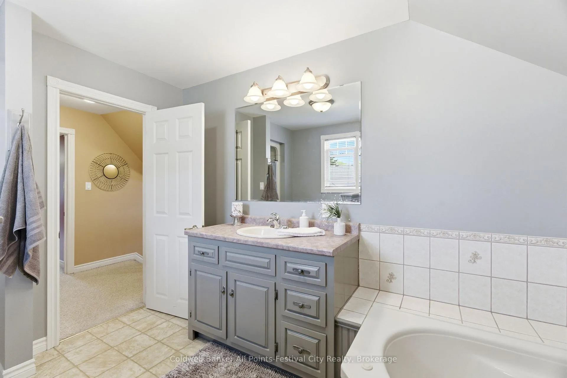 Photo 27 of 213 Warren Street, Goderich, Goderich (Town) — HOMEH