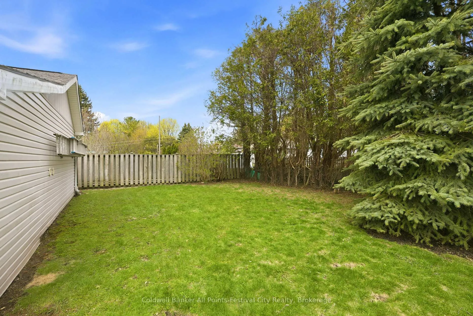 Photo 40 of 213 Warren Street, Goderich, Goderich (Town) — HOMEH