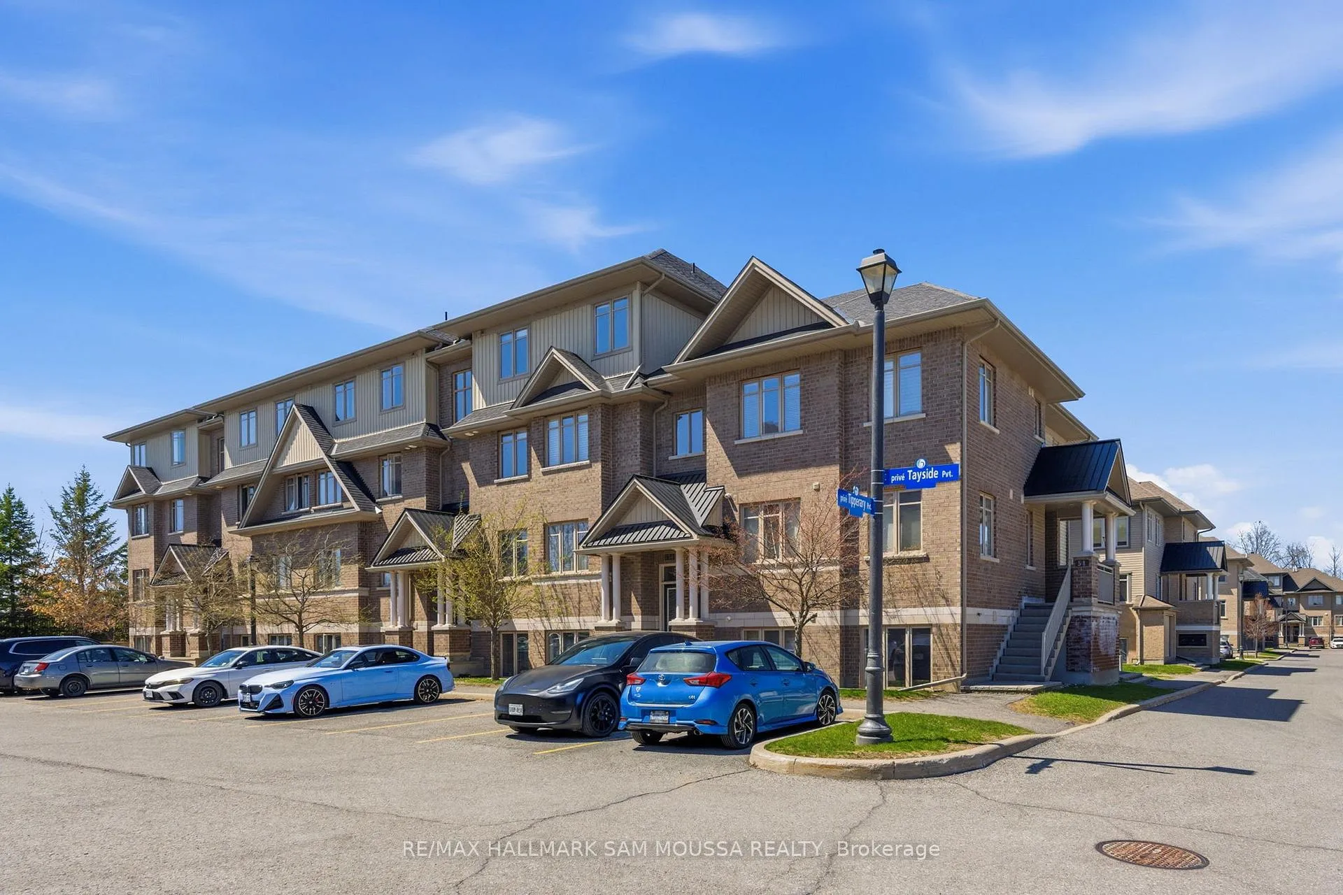 Photo 1 of Unit C, 57 Tayside Private, Ottawa, Barrhaven - Longfields — HOMEH
