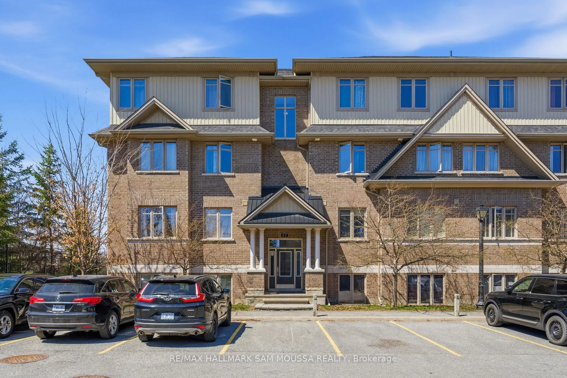 Photo 2 of Unit C, 57 Tayside Private, Ottawa, Barrhaven - Longfields — HOMEH