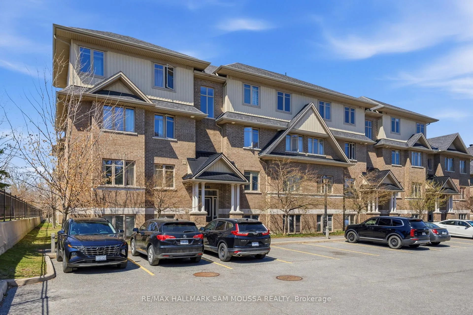 Photo 5 of Unit C, 57 Tayside Private, Ottawa, Barrhaven - Longfields — HOMEH