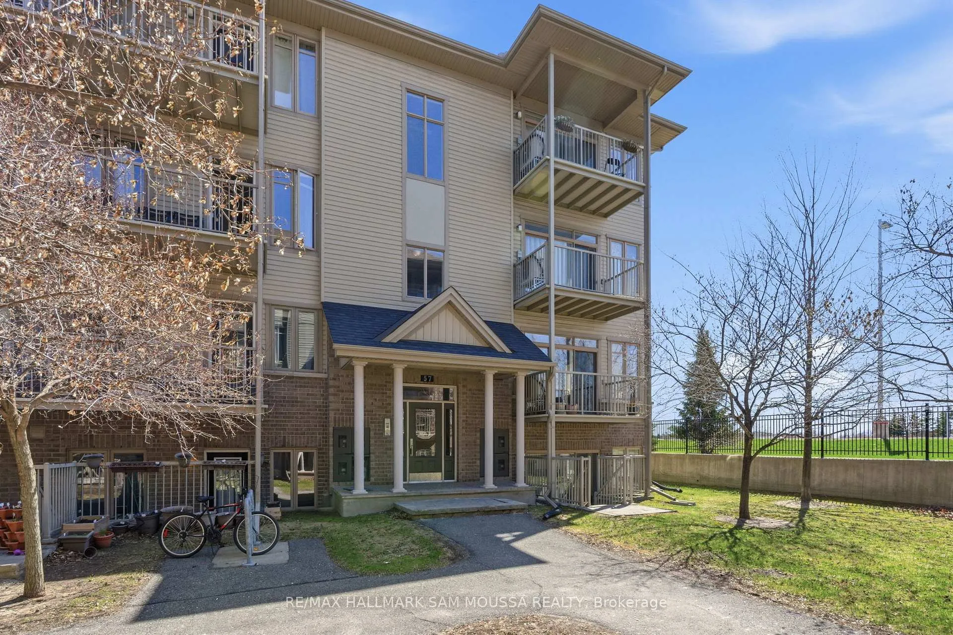 Photo 43 of Unit C, 57 Tayside Private, Ottawa, Barrhaven - Longfields — HOMEH