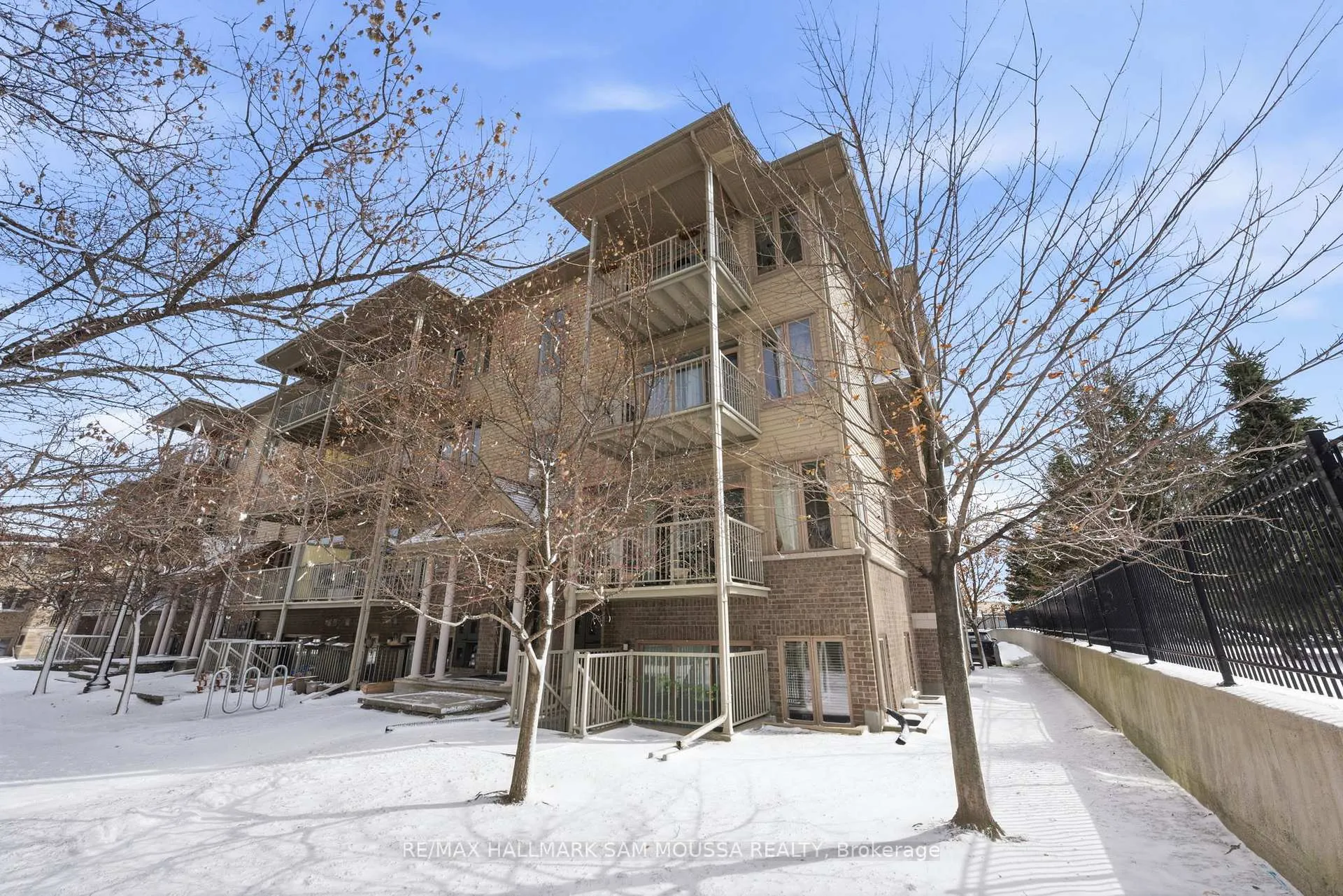 Photo 46 of Unit C, 57 Tayside Private, Ottawa, Barrhaven - Longfields — HOMEH