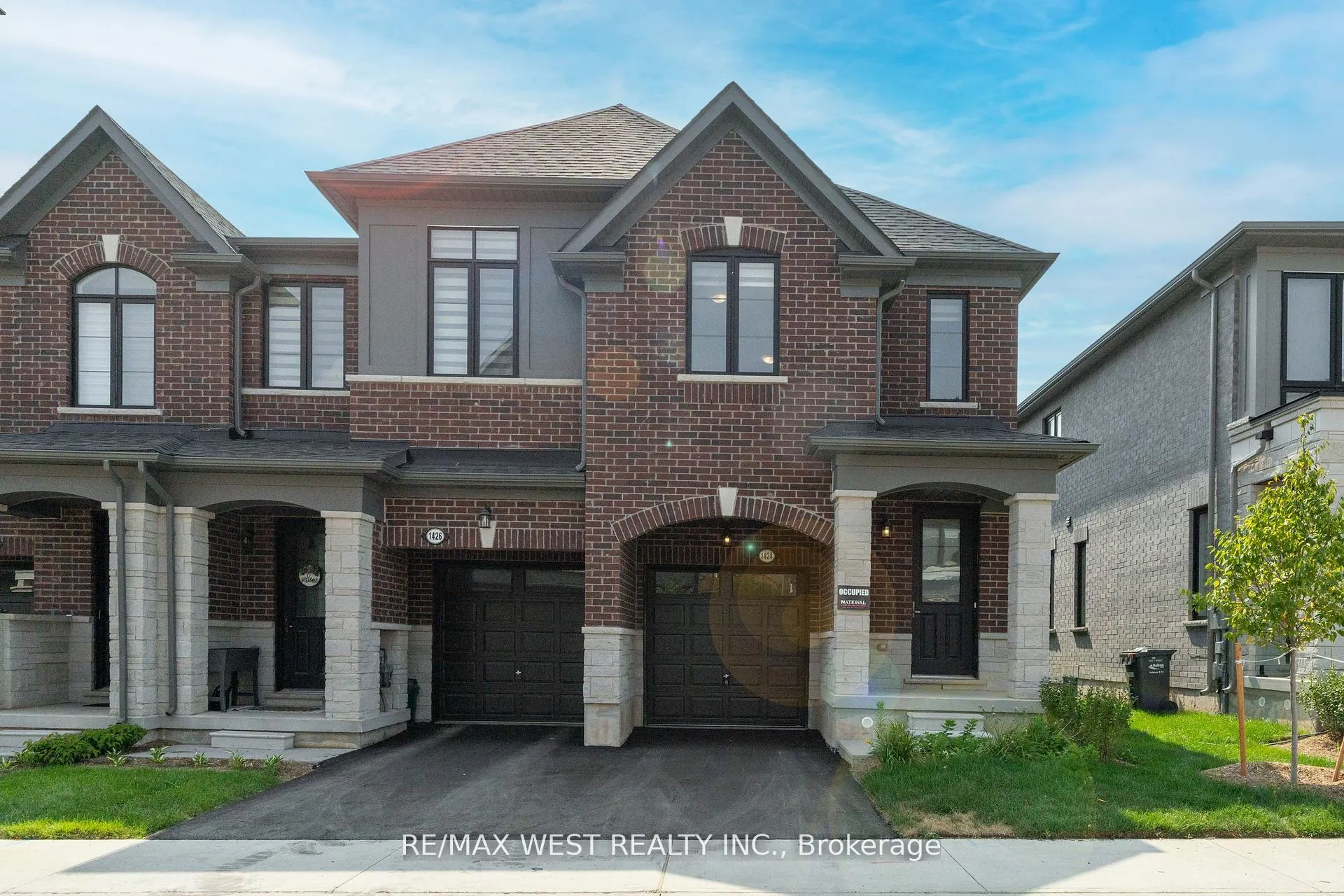 Photo 1 of 1424 National Common, Burlington, Tyandaga — HOMEH