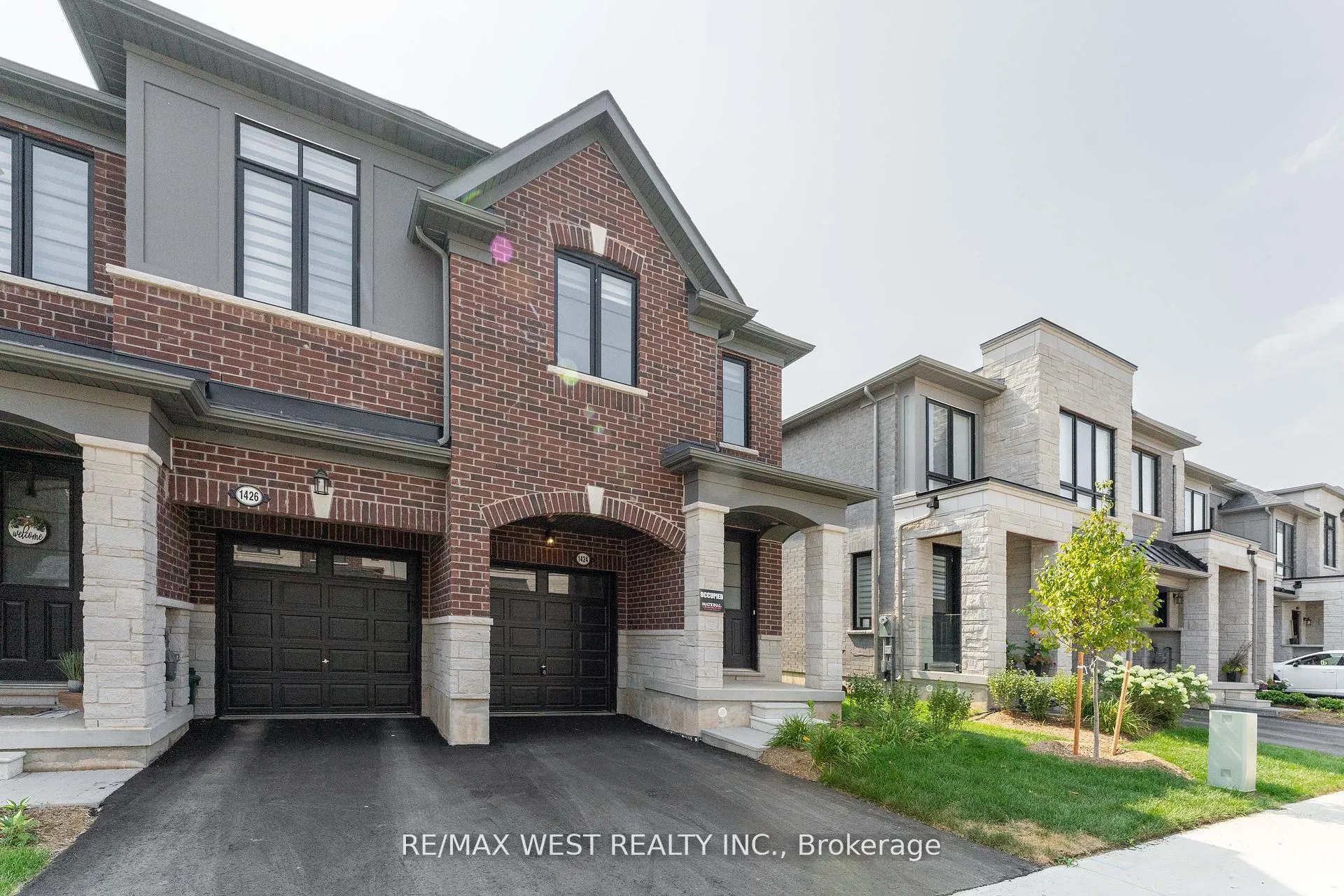 Photo 2 of 1424 National Common, Burlington, Tyandaga — HOMEH