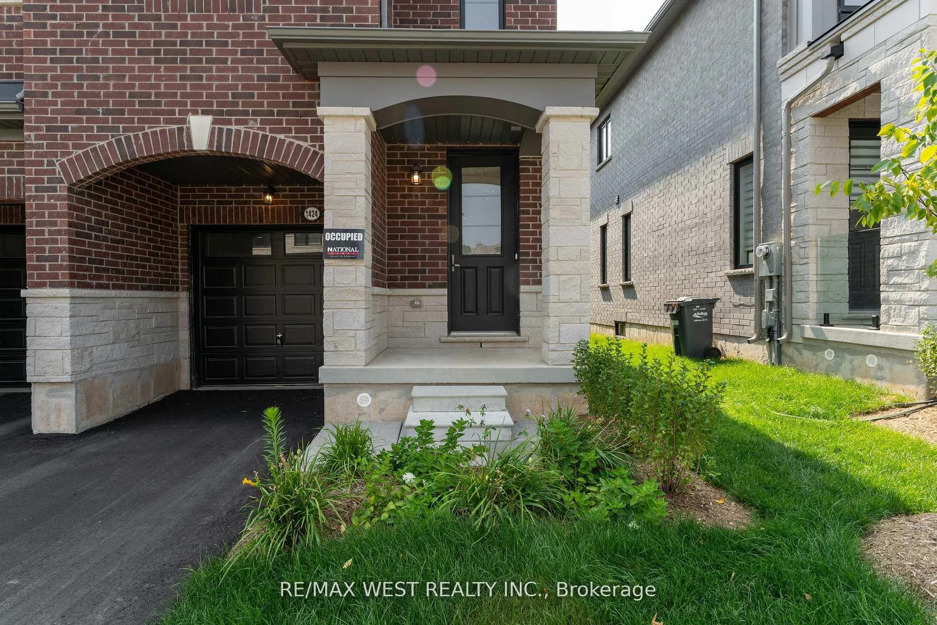Photo 4 of 1424 National Common, Burlington, Tyandaga — HOMEH