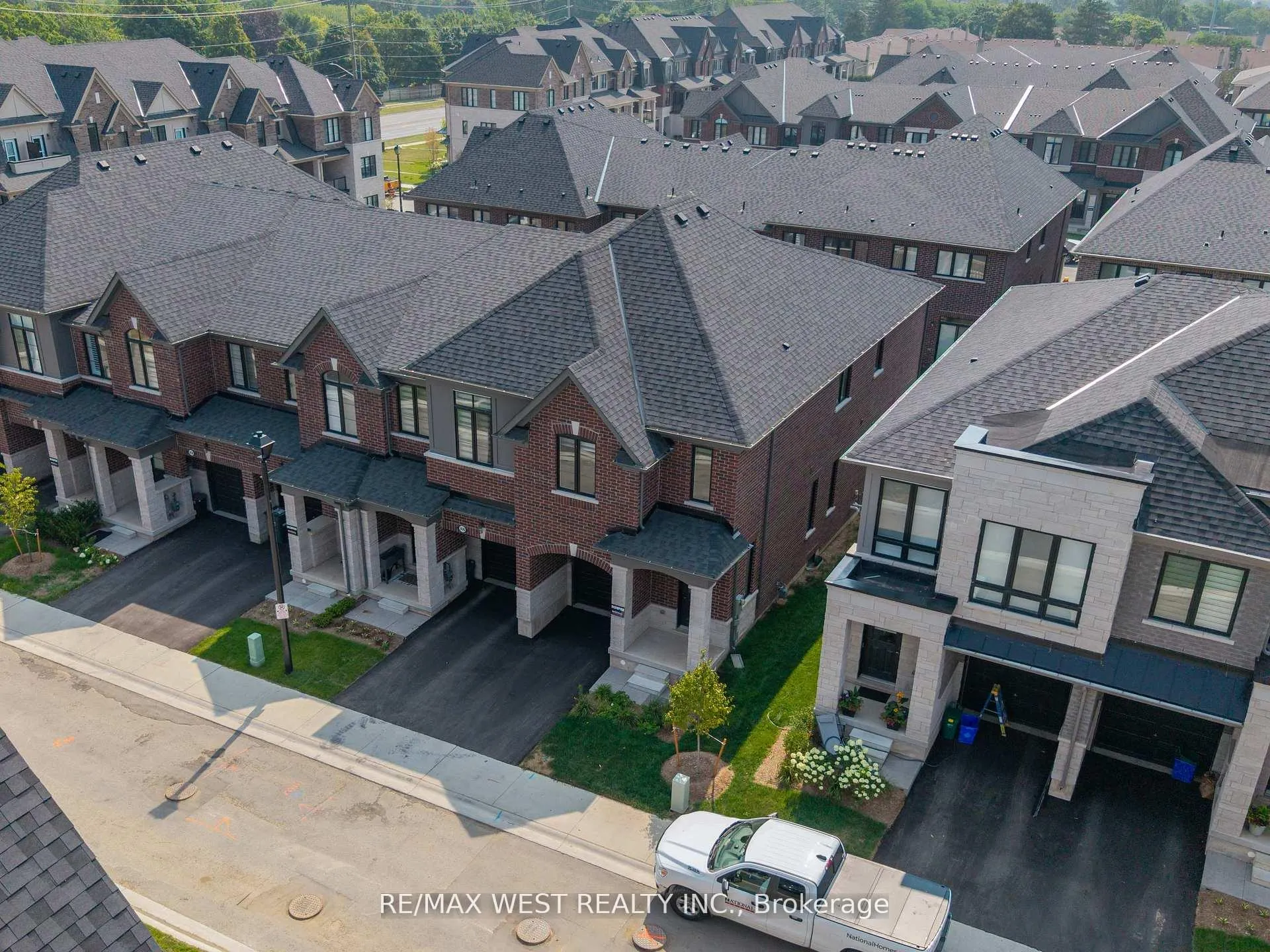Photo 6 of 1424 National Common, Burlington, Tyandaga — HOMEH