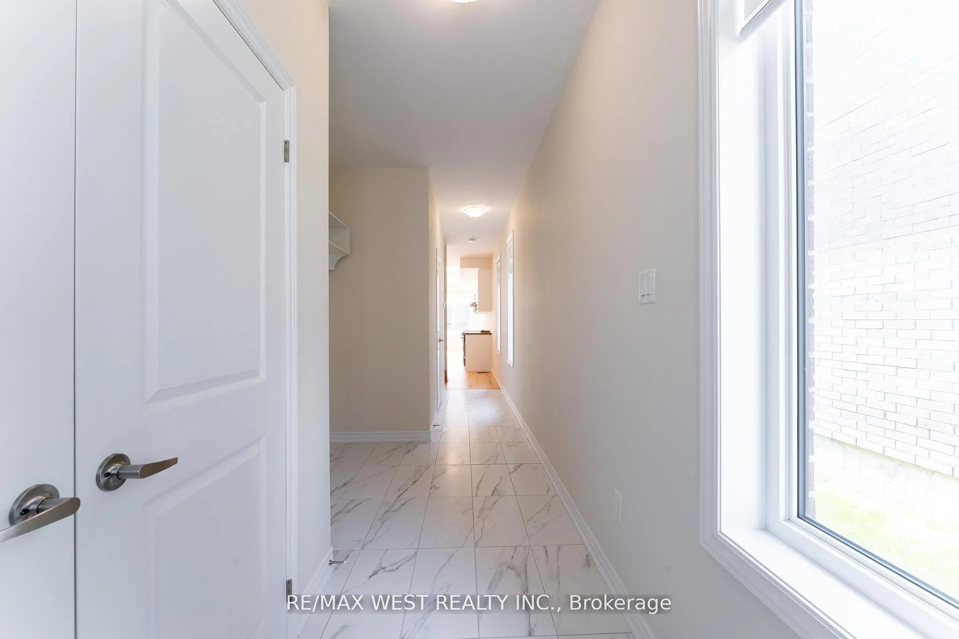 Photo 8 of 1424 National Common, Burlington, Tyandaga — HOMEH