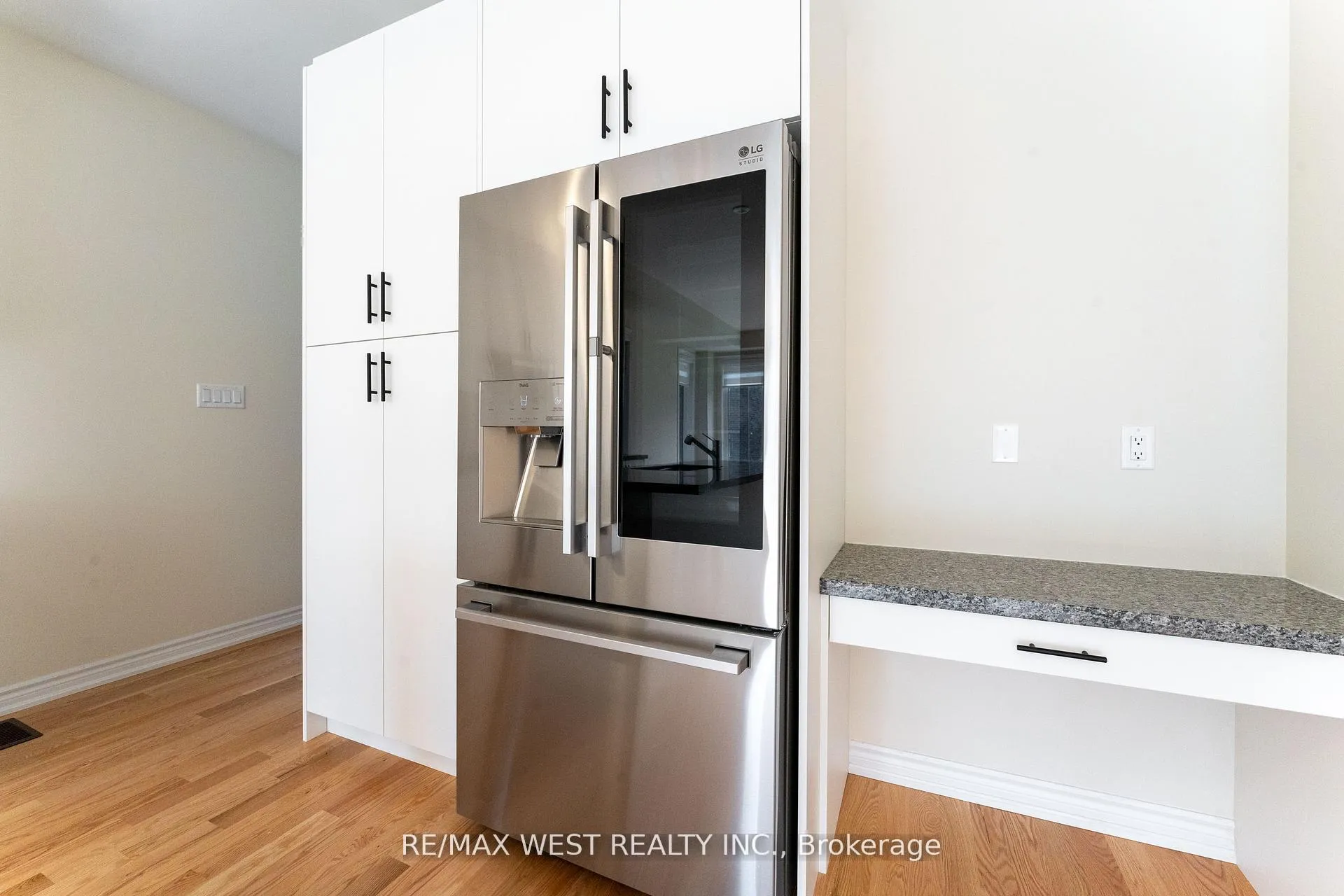 Photo 19 of 1424 National Common, Burlington, Tyandaga — HOMEH