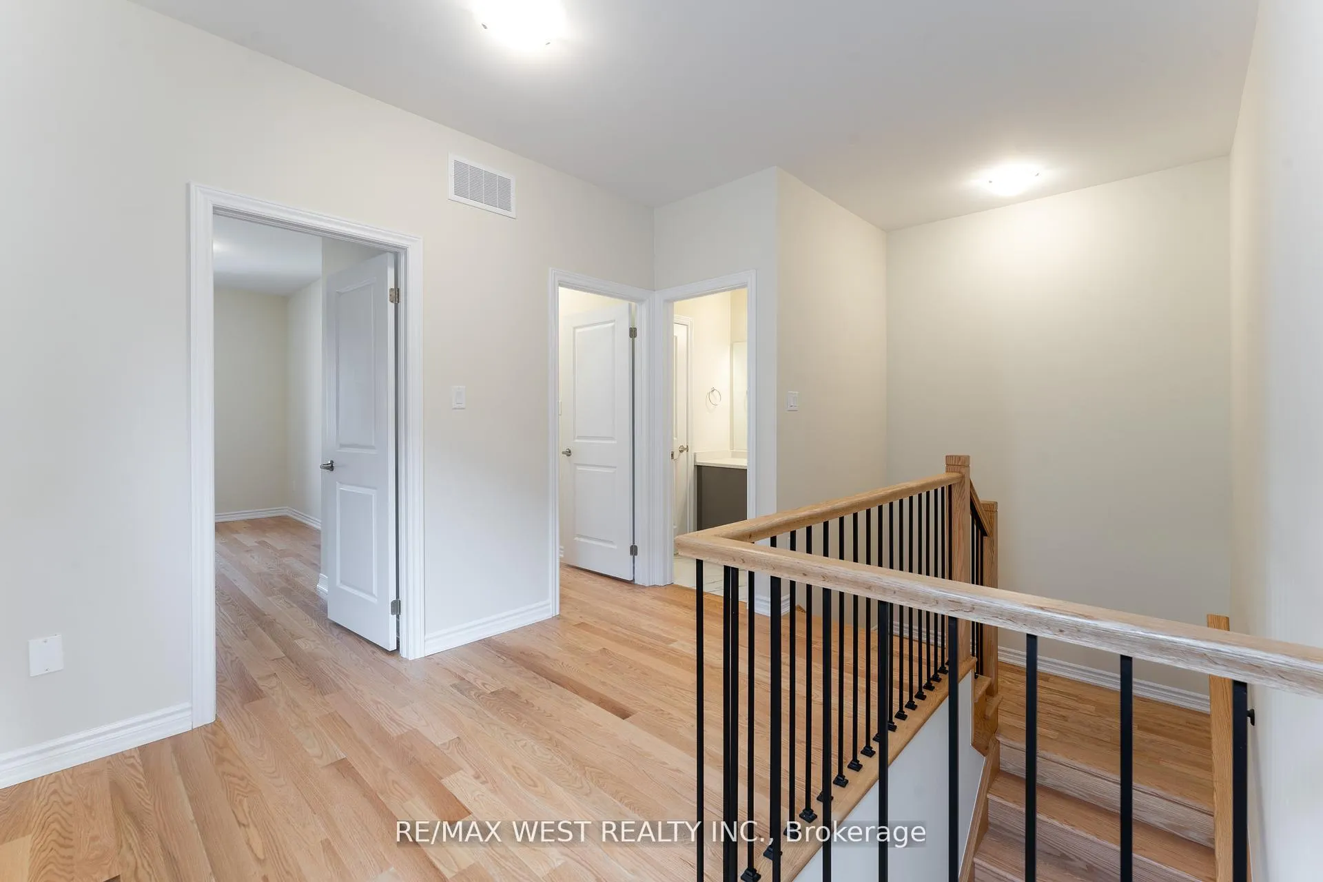 Photo 20 of 1424 National Common, Burlington, Tyandaga — HOMEH